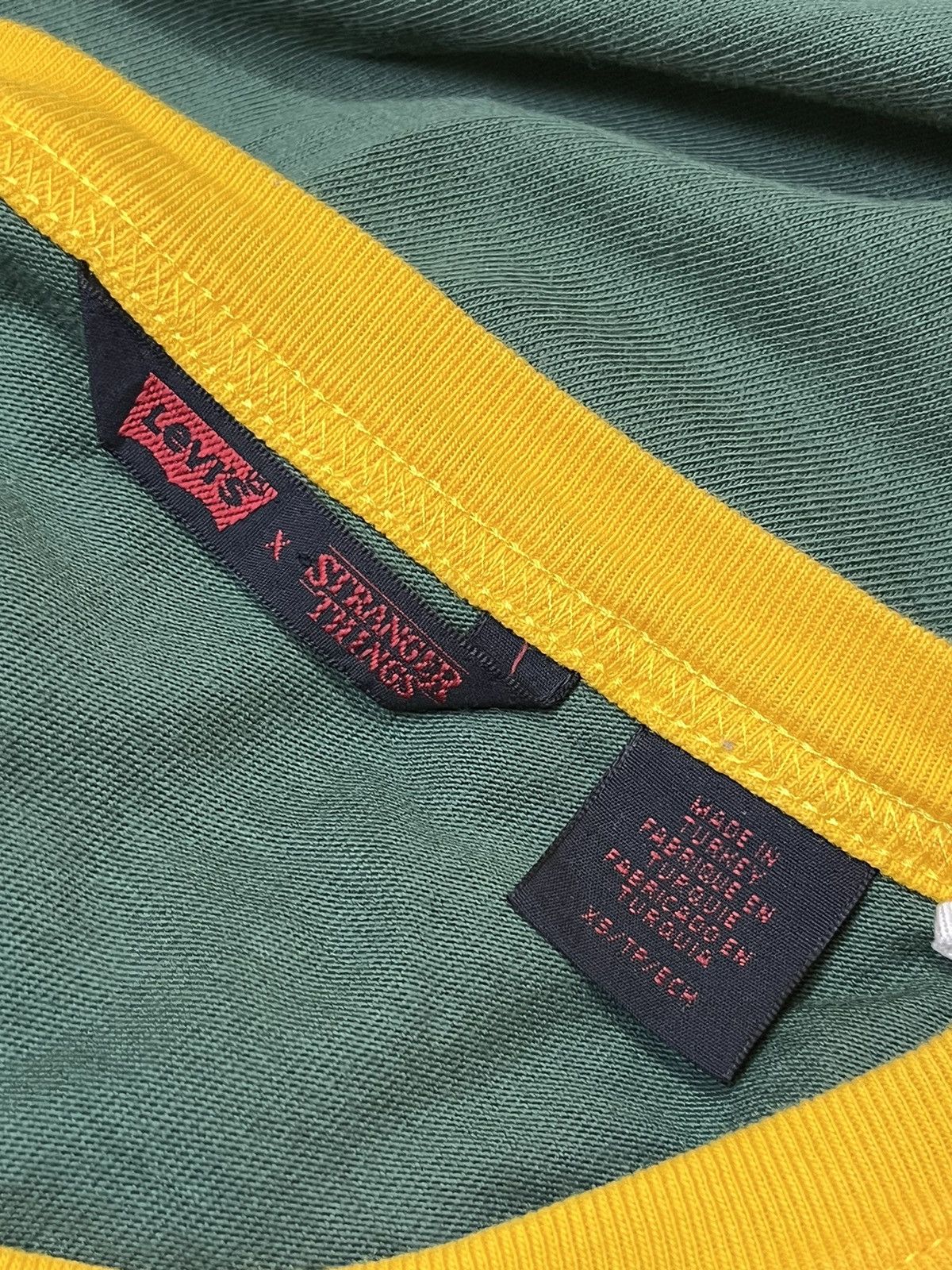 Levi's LEVIS x STRANGER THINGS “CAMP KNOW WHERE” RINGER TEE SHIRT Size US XS / EU 42 / 0 - 9 Thumbnail