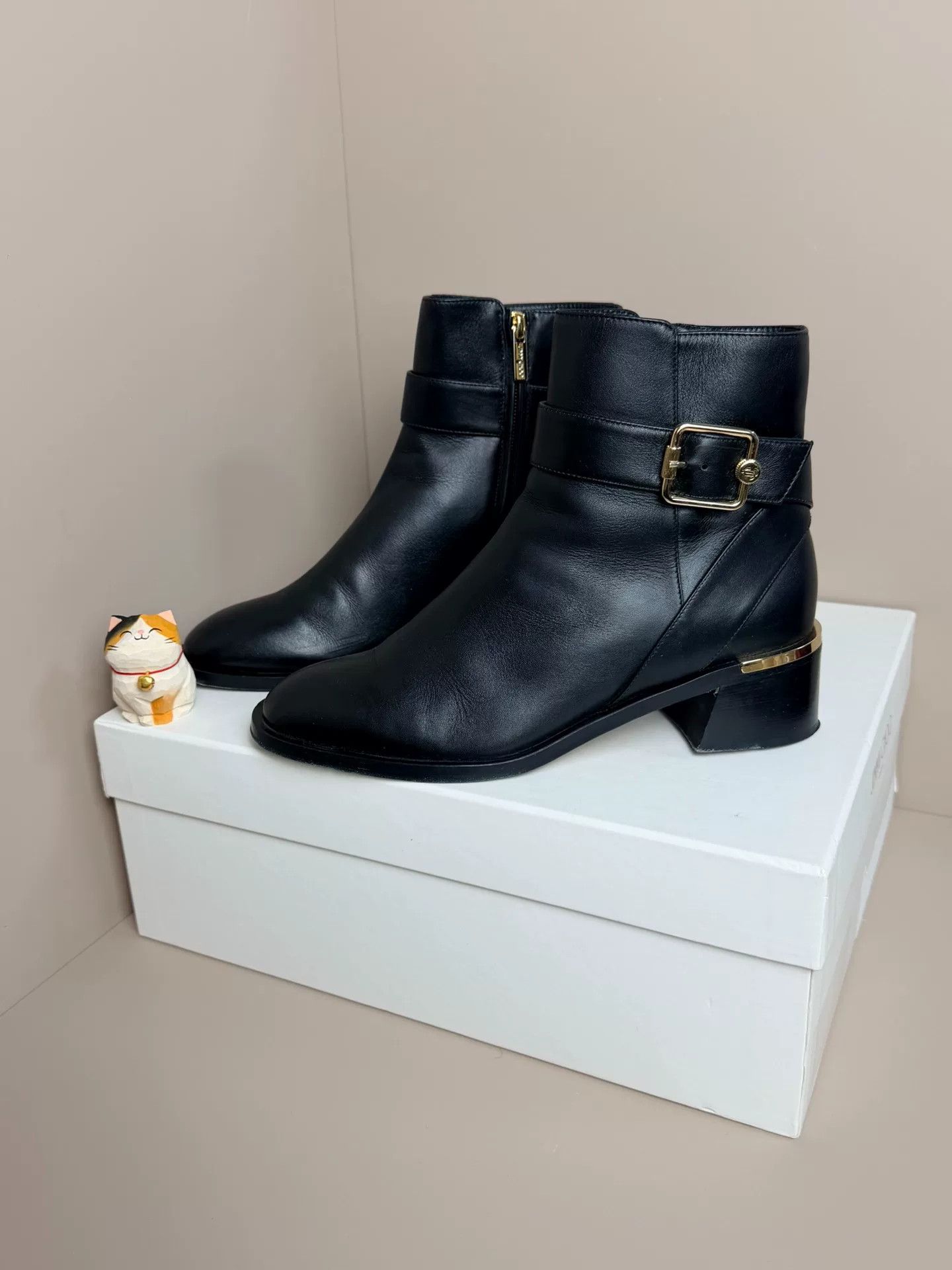 Jimmy Choo Jimmy Choo Leather Boots us_7-5 Women Size US 7.5 / IT 37.5 - 1 Thumbnail
