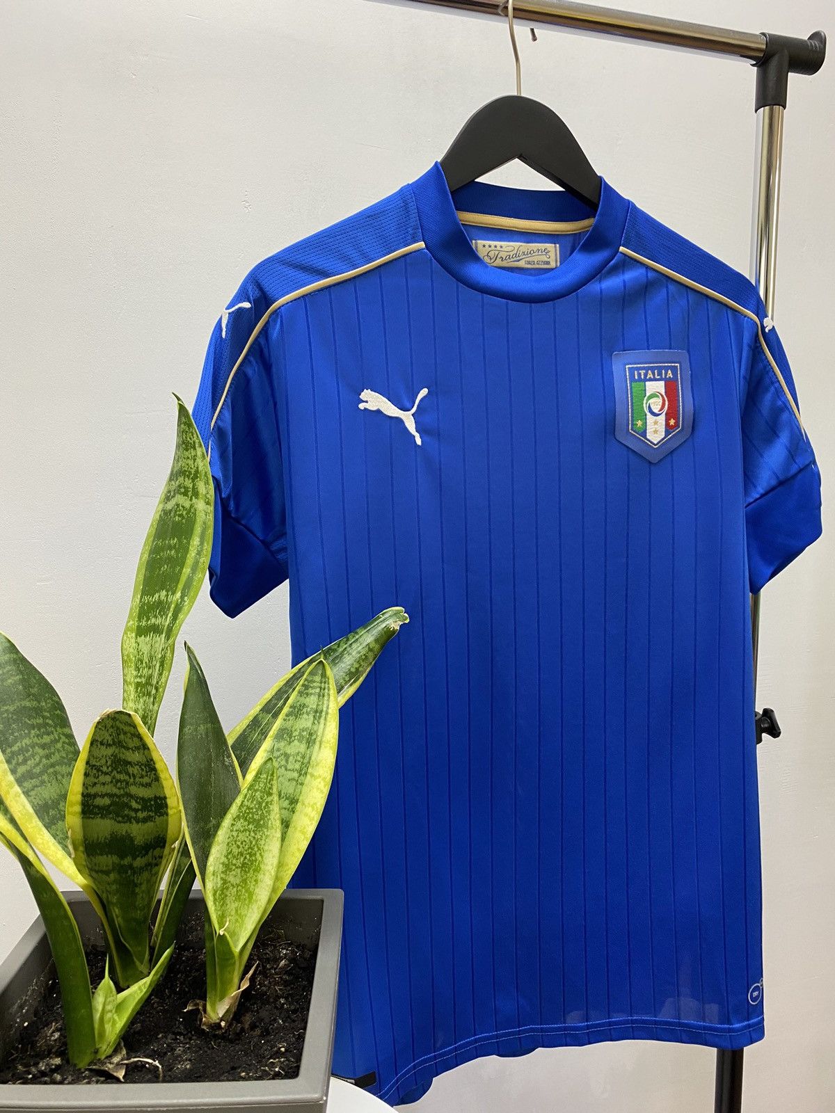 Puma Puma Italy 2016 Home Kit Soccer Jersey Football Shirt Size US M / EU 48-50 / 2 - 3 Thumbnail