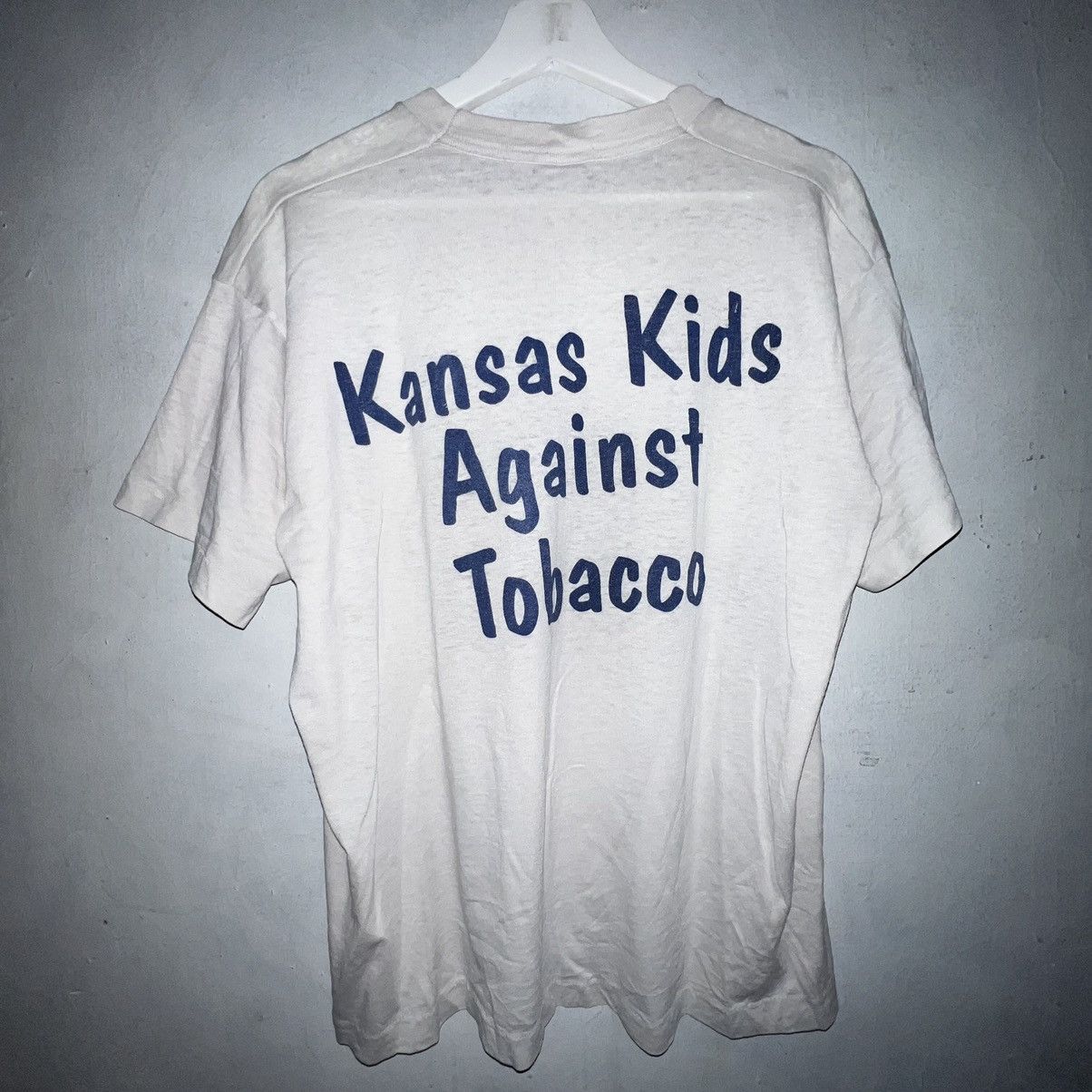 Vintage Vintage Anti-Tobacco Kansas T-Shirt Size US L / EU 52-54 / 3 - 7 Thumbnail