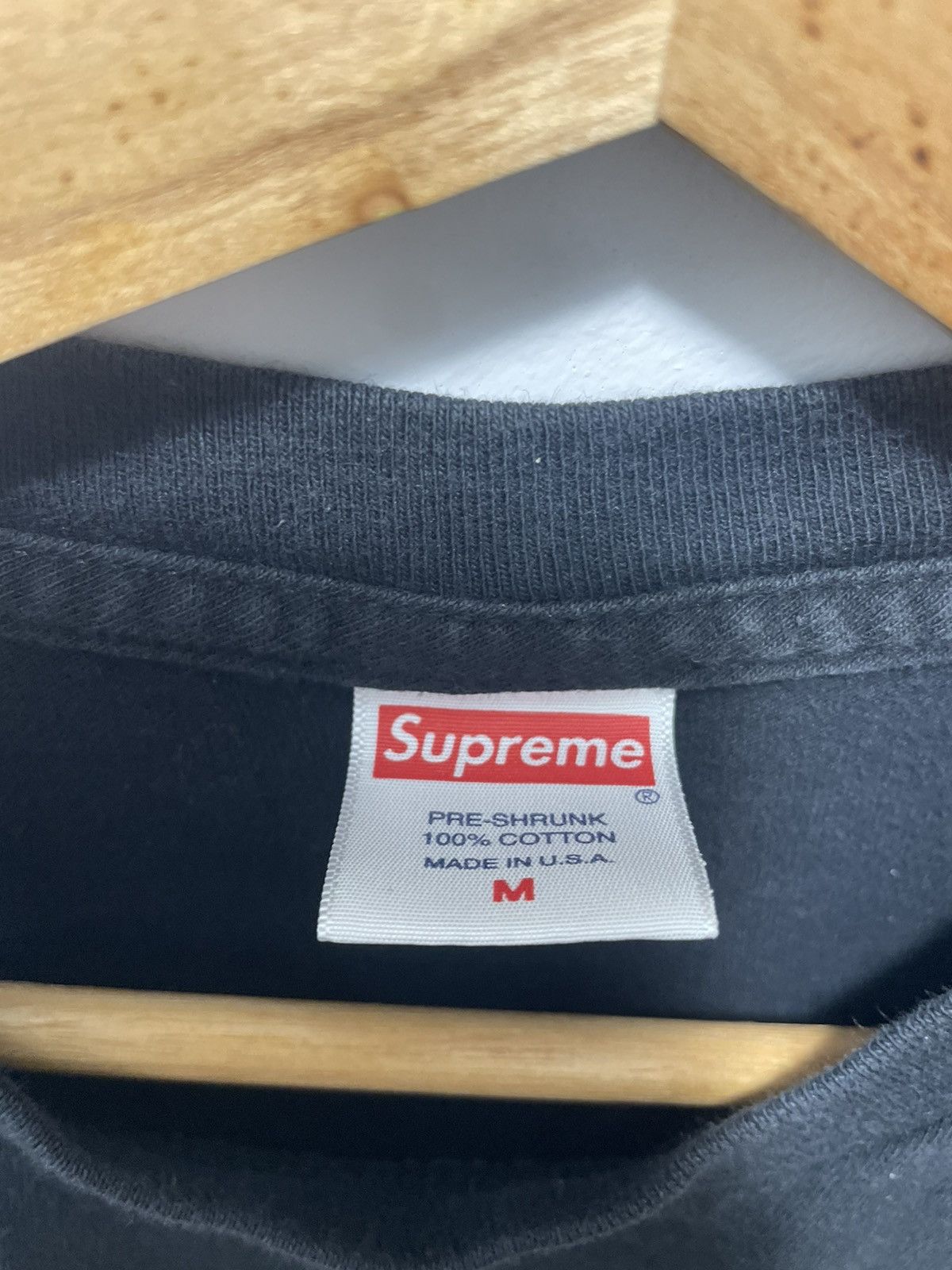 Supreme Supreme Spend It Tee Merry Christmas Black Size Medium FW21 Size US M / EU 48-50 / 2 - 3 Thumbnail