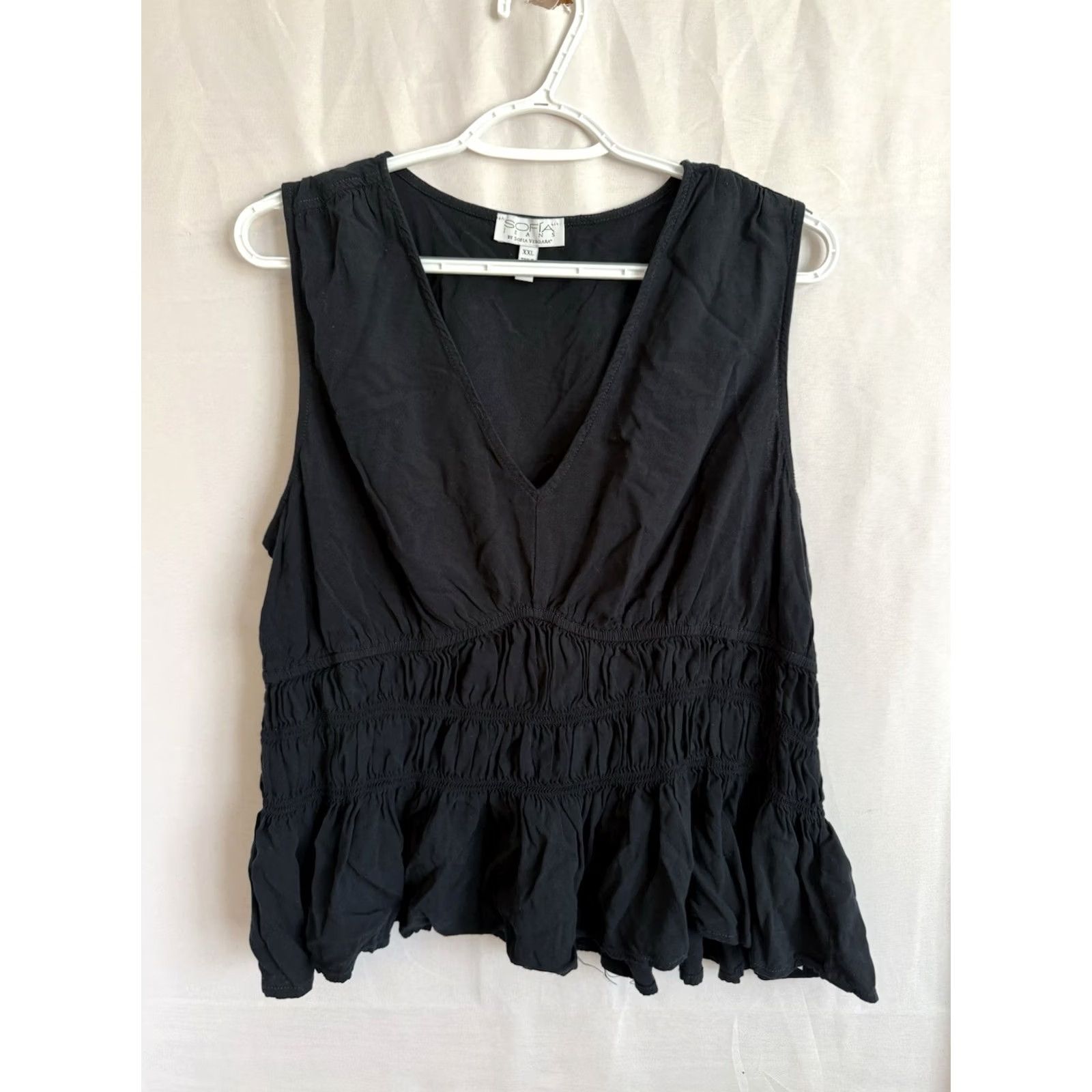 Vintage Sofia Jeans Sofia Vergara Womens Tank Black Sleeveless V-Neck 2XL Regular Modern Minimal Basic All Seasons Size XXL / US 16-18 / IT 52-54 - 2 Thumbnail