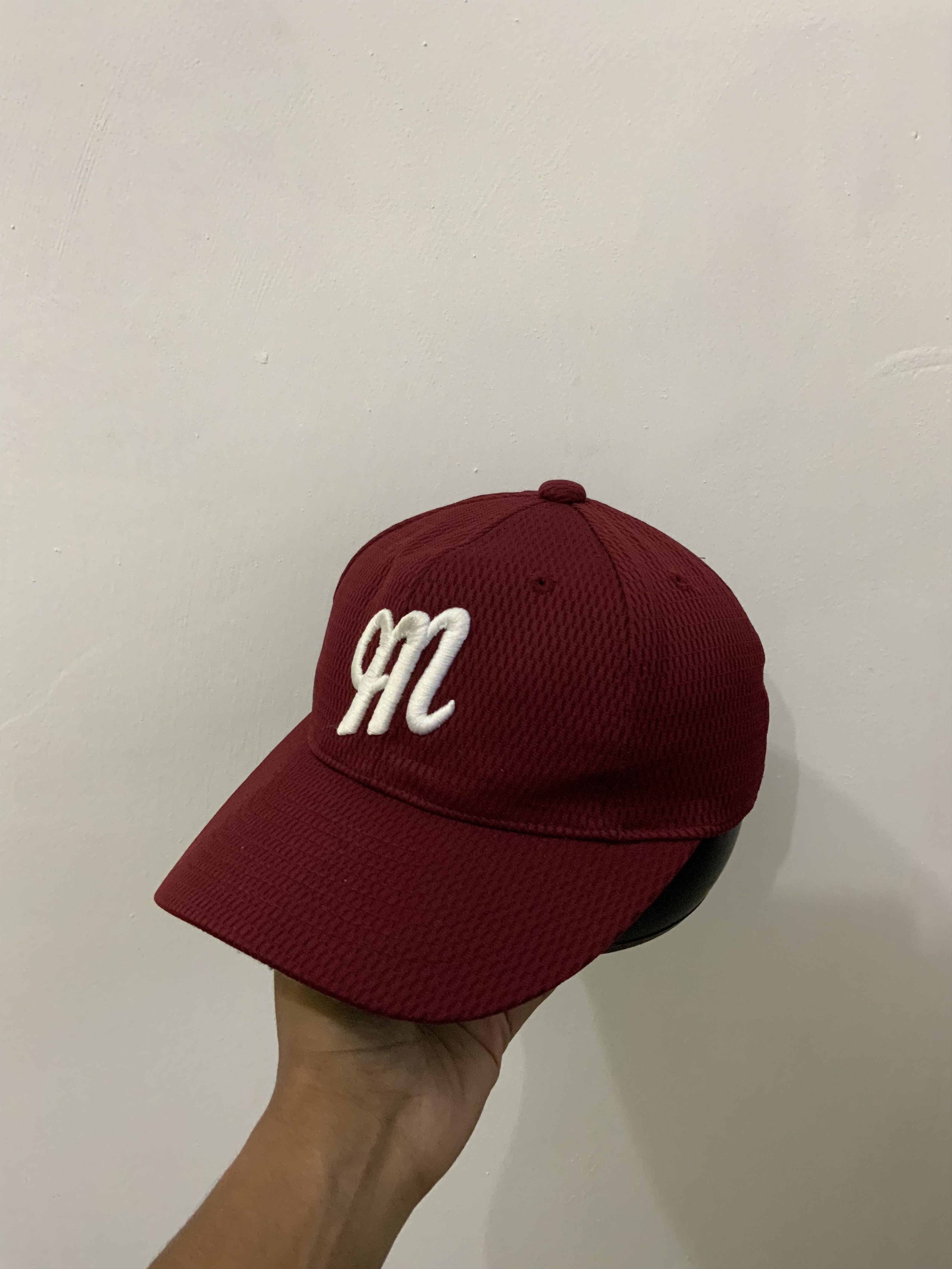 Japanese Brand Descente Maroon Fitted Hat Cap Size ONE SIZE - 2 Thumbnail