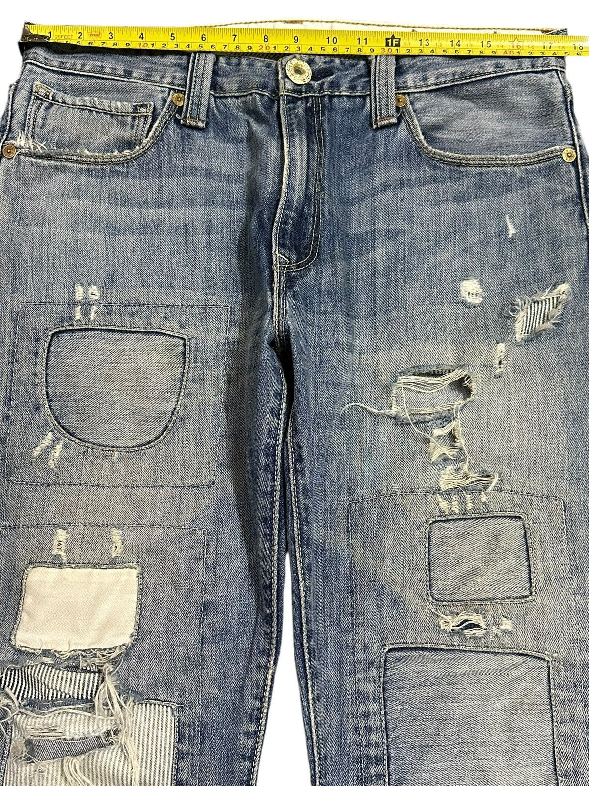 Levi's Vintage 90s Levis Faded Wash Distressed Style Loose Jeans Size US 35 - 11 Thumbnail