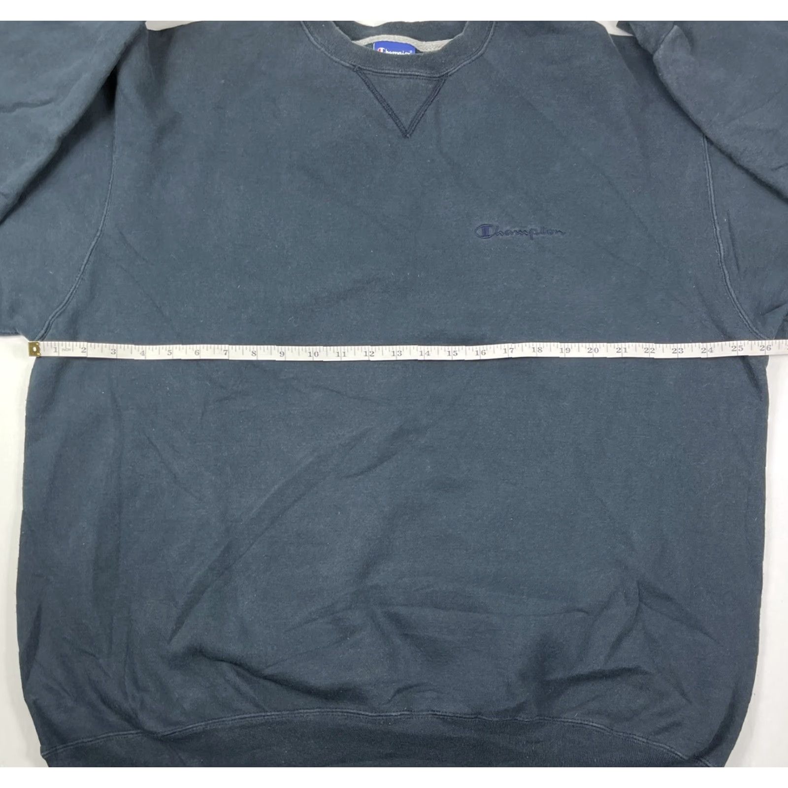 Champion VINTAGE Champion XL Mens Crewneck Sweatshirt Navy Blue Embroidered Logo Y2K Crewneck Pullover Shirt Men, USA, Varsity, Blue Size US XL / EU 56 / 4 - 5 Thumbnail