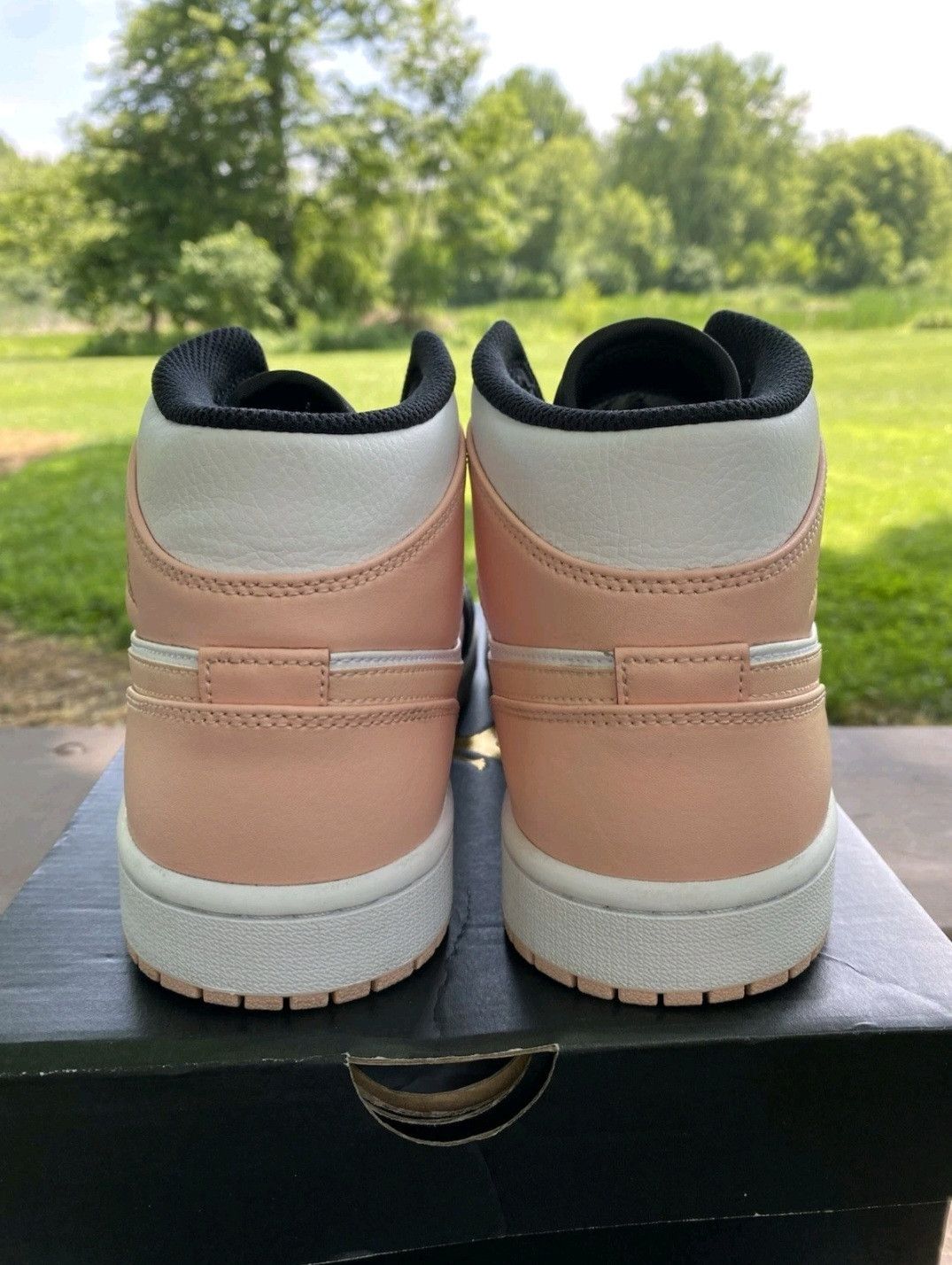 Jordan Brand Nike Air Jordan 1 Mid Crimson Tint 554724133 Size 8.5 Men Size US 8.5 / EU 41-42 - 5 Thumbnail