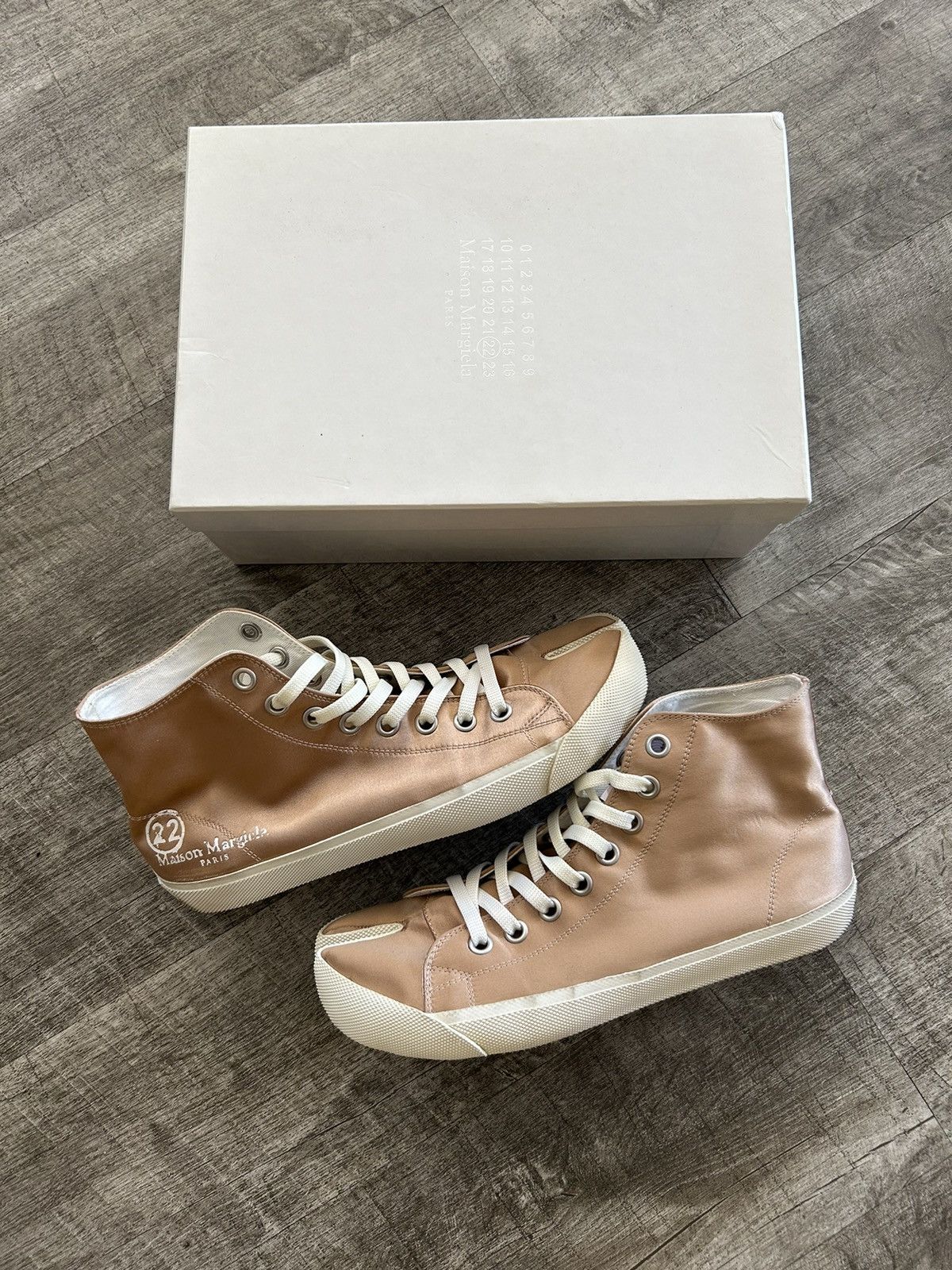 Maison Margiela 22 Satin High Top Tabi Sneaker Size 40EU | Grailed