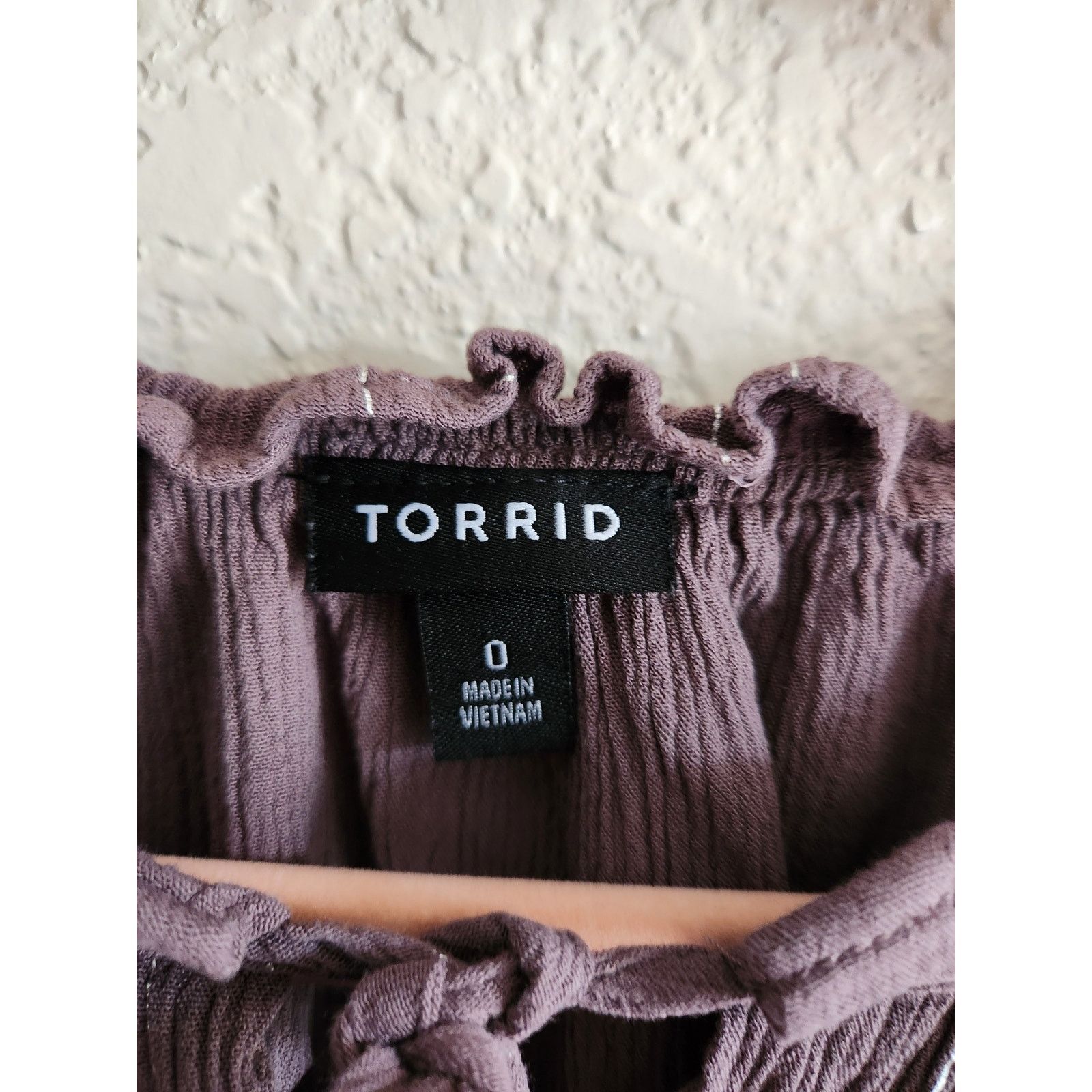 Other Torrid Ruffled Collar Long Sleeve Blouse 0 Plus Size Size XS / US 0-2 / IT 36-38 - 7 Thumbnail