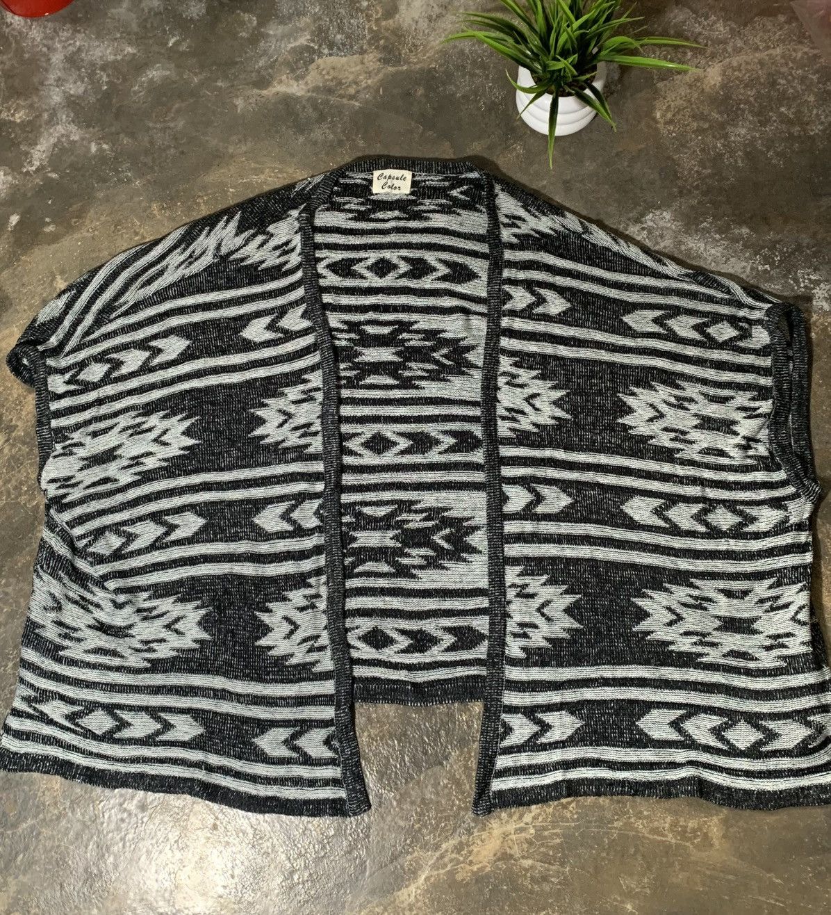 Other Capsule Colour Knitwear Poncho Navajo Pattern Size US XXL / EU 58 / 5 - 1 Thumbnail