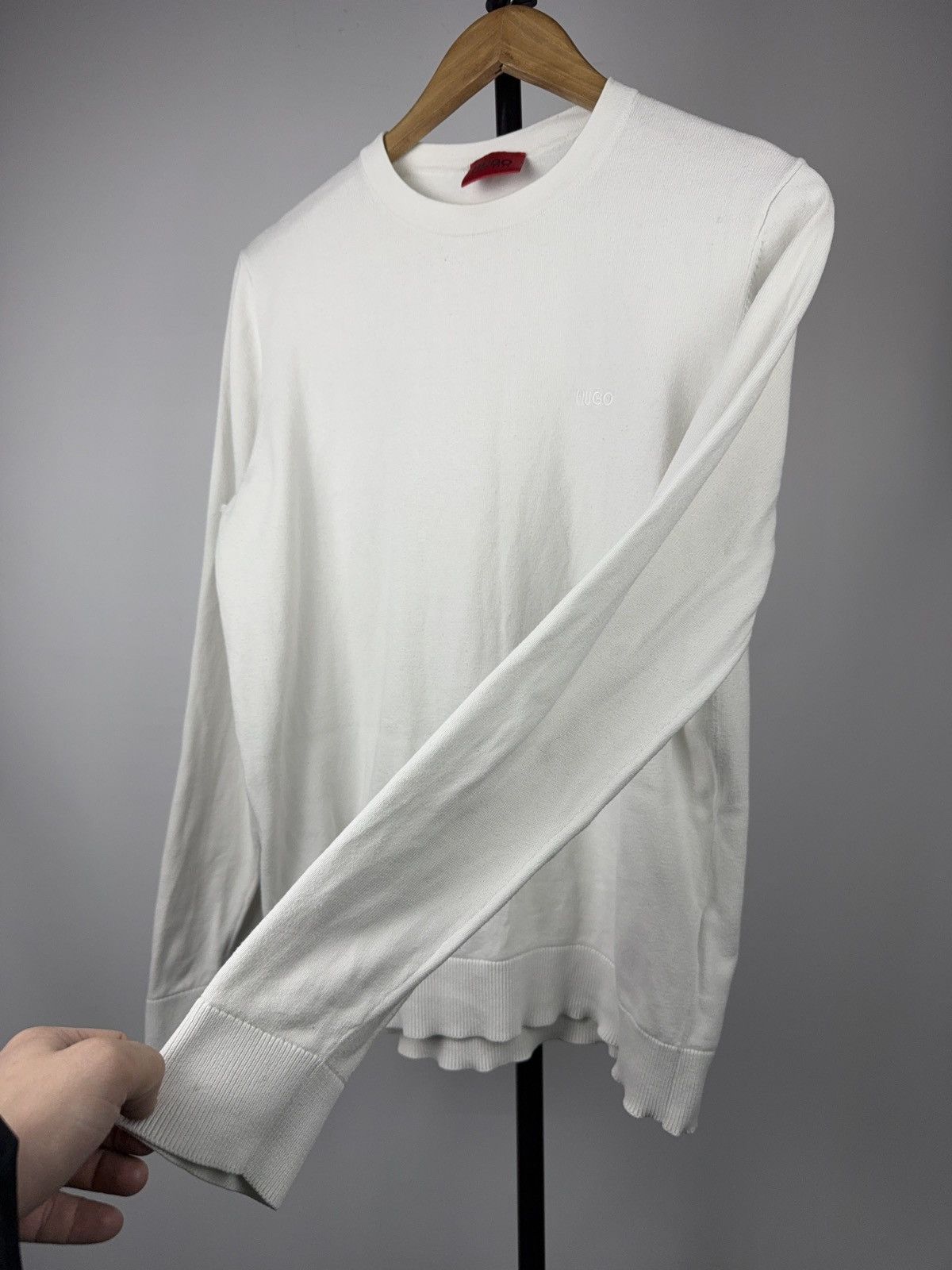 Hugo Boss Luxury HUGO BOSS Minimal Logo Off White Red Tag Sweatshirt M Size US S / EU 44-46 / 1 - 8 Thumbnail