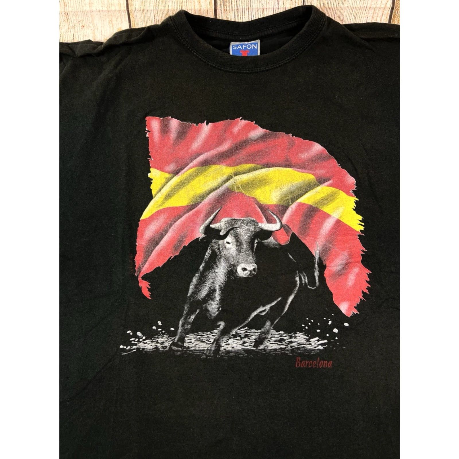 Vintage VINTAGE Safon Barcelona Spain Bull Black T Shirt 2XL Men Graphic Print Short Sleeve Retro Cowboy Sports Mens Size US XXL / EU 58 / 5 - 4 Thumbnail