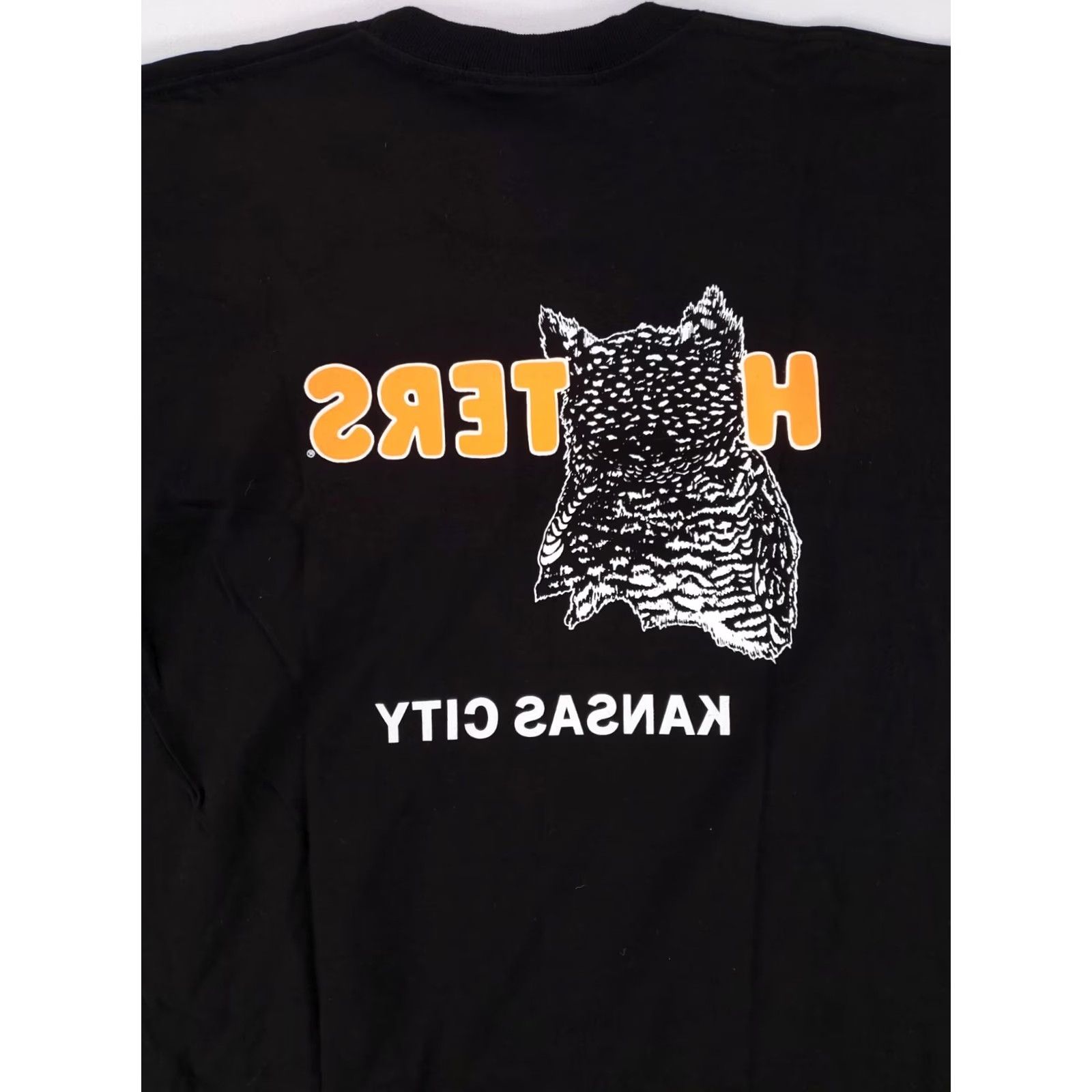 Native VINTAGE Hooters T Shirt Kansas City Black Short Sleeve Mens XL 80s 90s Single Stitch Kansas City Black Short Sleeve Mens XL Size US XL / EU 56 / 4 - 7 Thumbnail