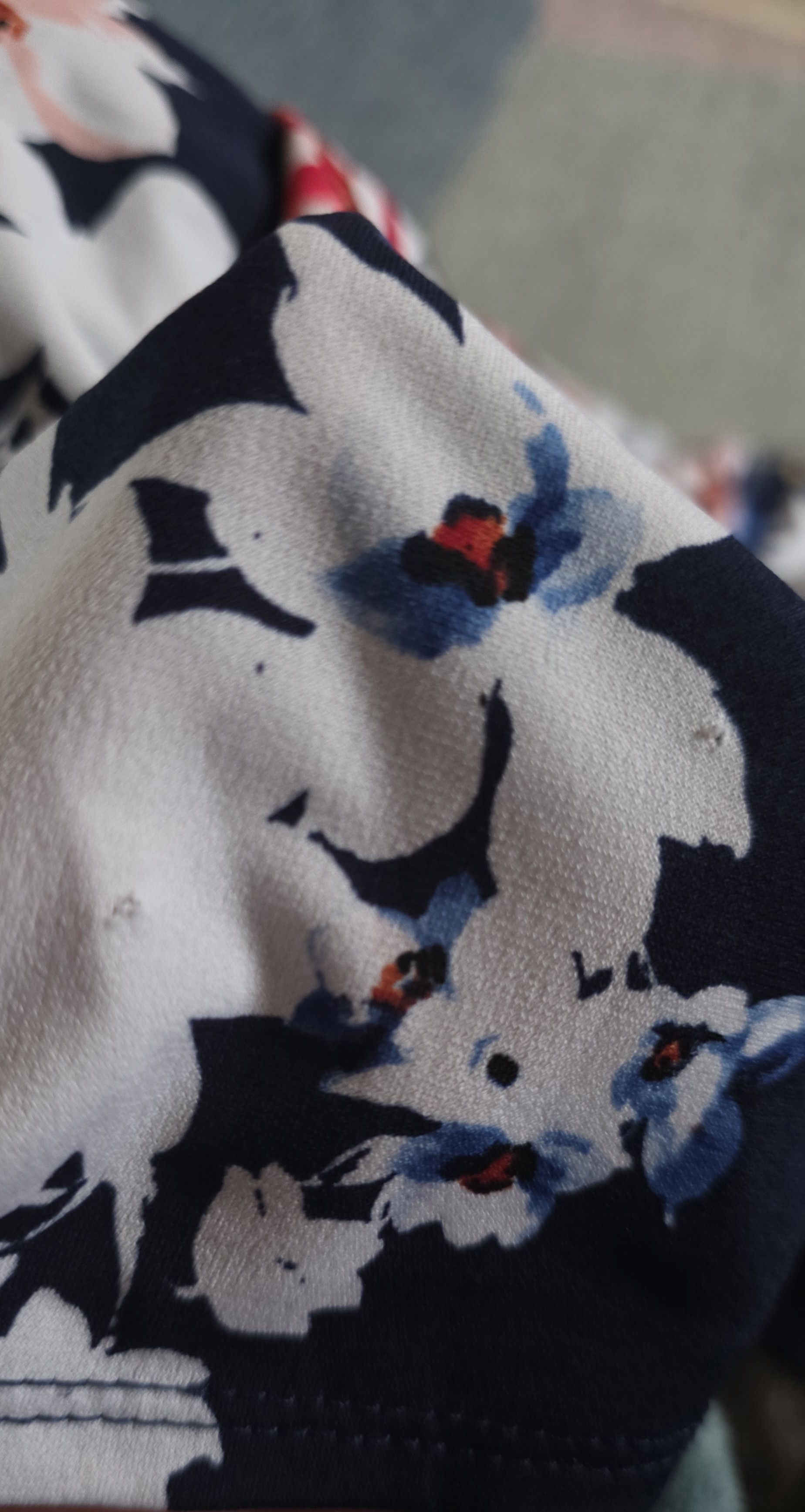 Other ELLE Print Ruffle Faux-Wrap Dress Navy Blush Floral Size XS Size XS / US 0-2 / IT 36-38 - 5 Thumbnail