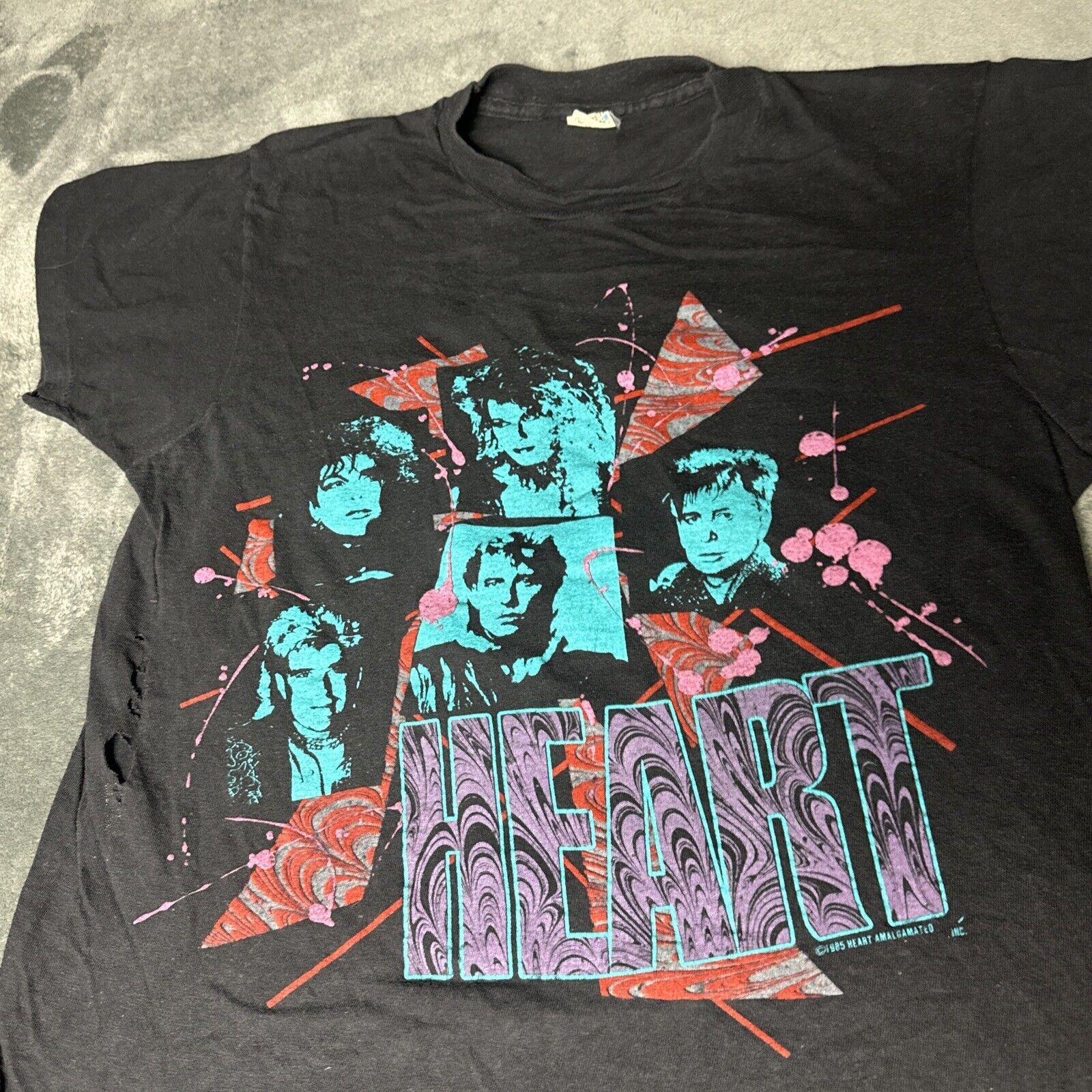 Other Heart Band T Shirt Vintage 1985 Screen Stars Size L Size US L / EU 52-54 / 3 - 11 Thumbnail