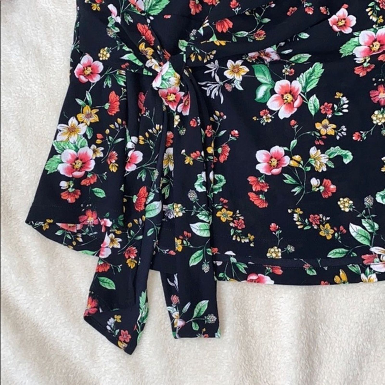 Other Gibson Side Tie Floral Blouse | Sz L Size L / US 10 / IT 46 - 4 Thumbnail