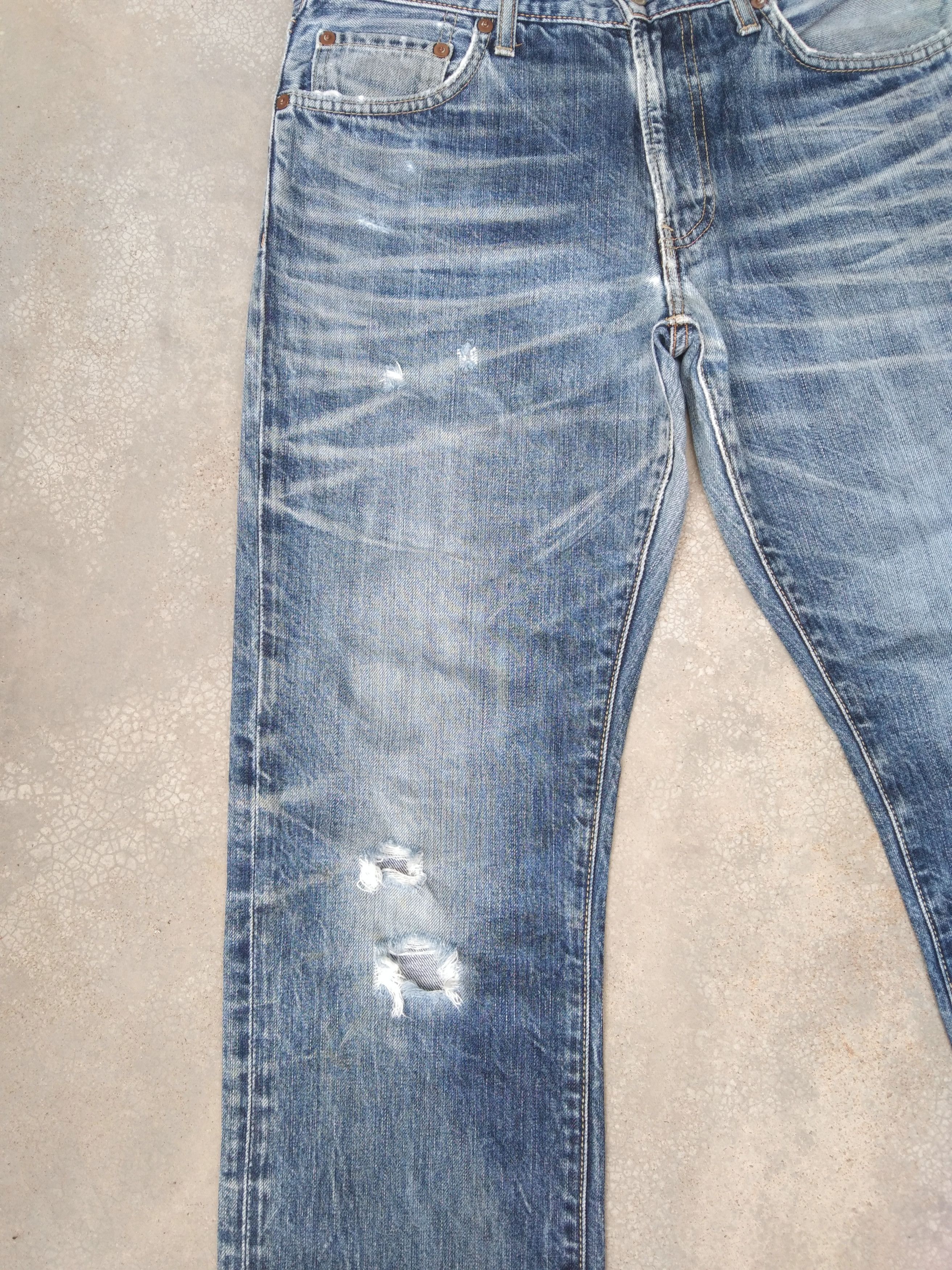 Japanese Brand Vintage Japanese Uniqlo S002 Faded Distressed Jeans 30x31 Size US 30 / EU 46 - 4 Thumbnail