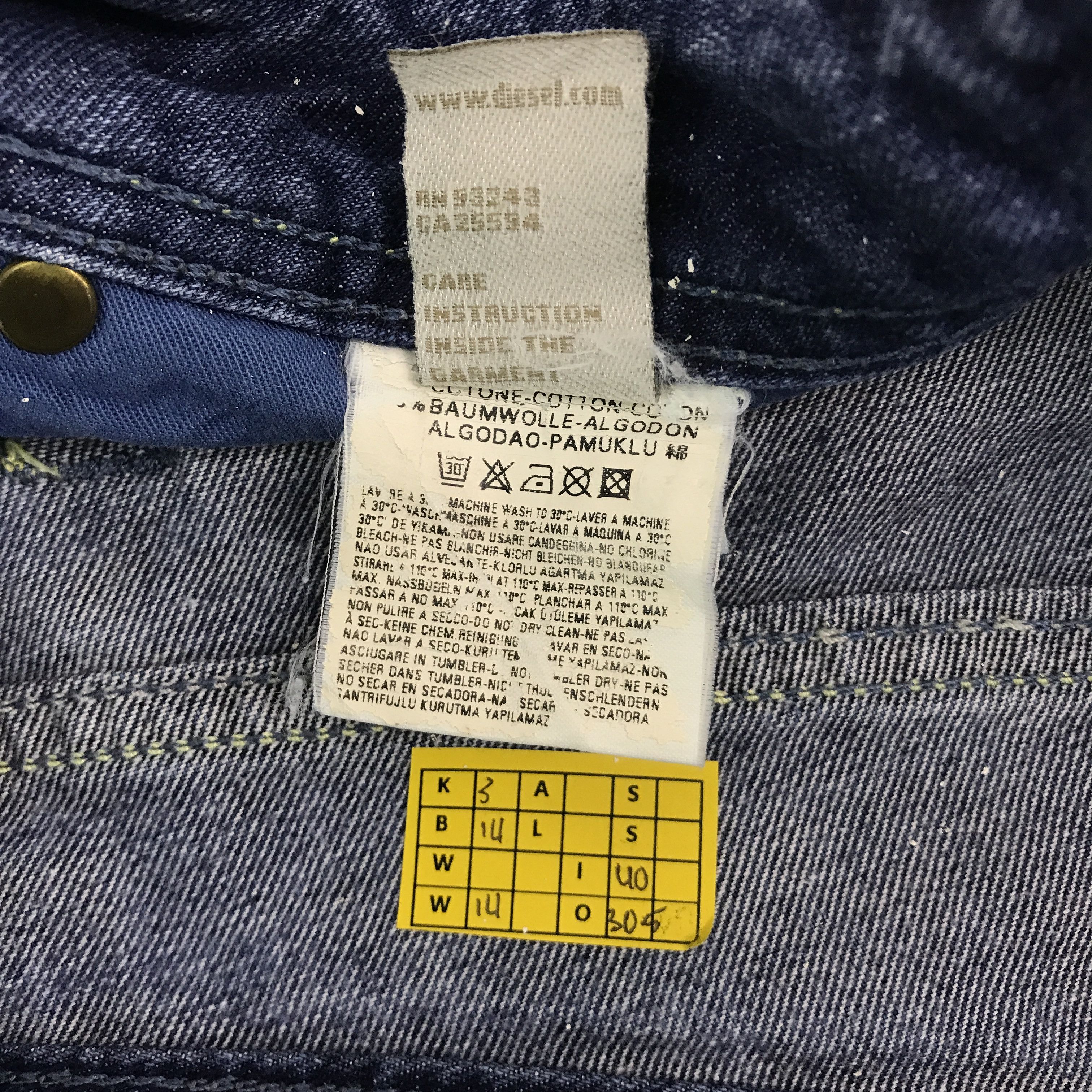 Diesel Bootcut Diesel industry distressed denim pants Size US 28 / EU 44 - 14 Thumbnail