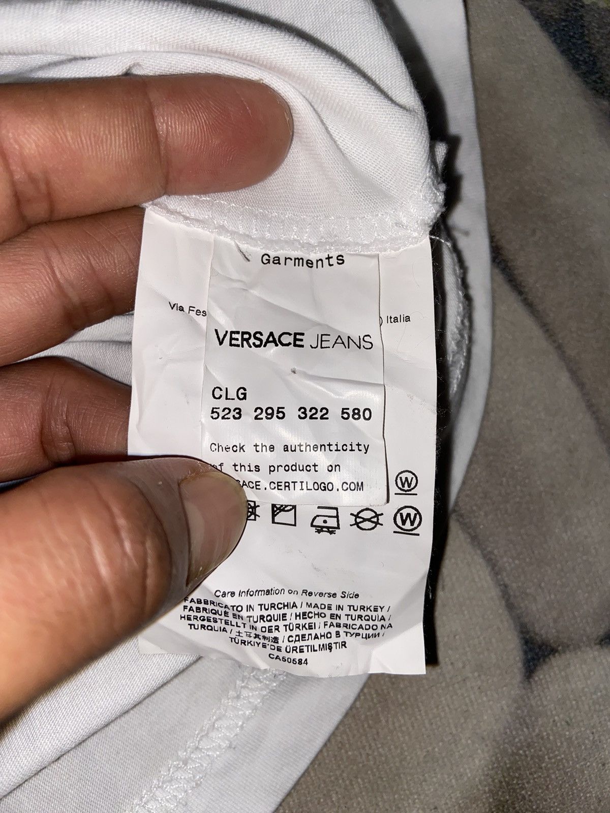Versace VERSACE JEANS WHITE T SHIRT GOLD LOGO Size US L / EU 52-54 / 3 - 5 Thumbnail
