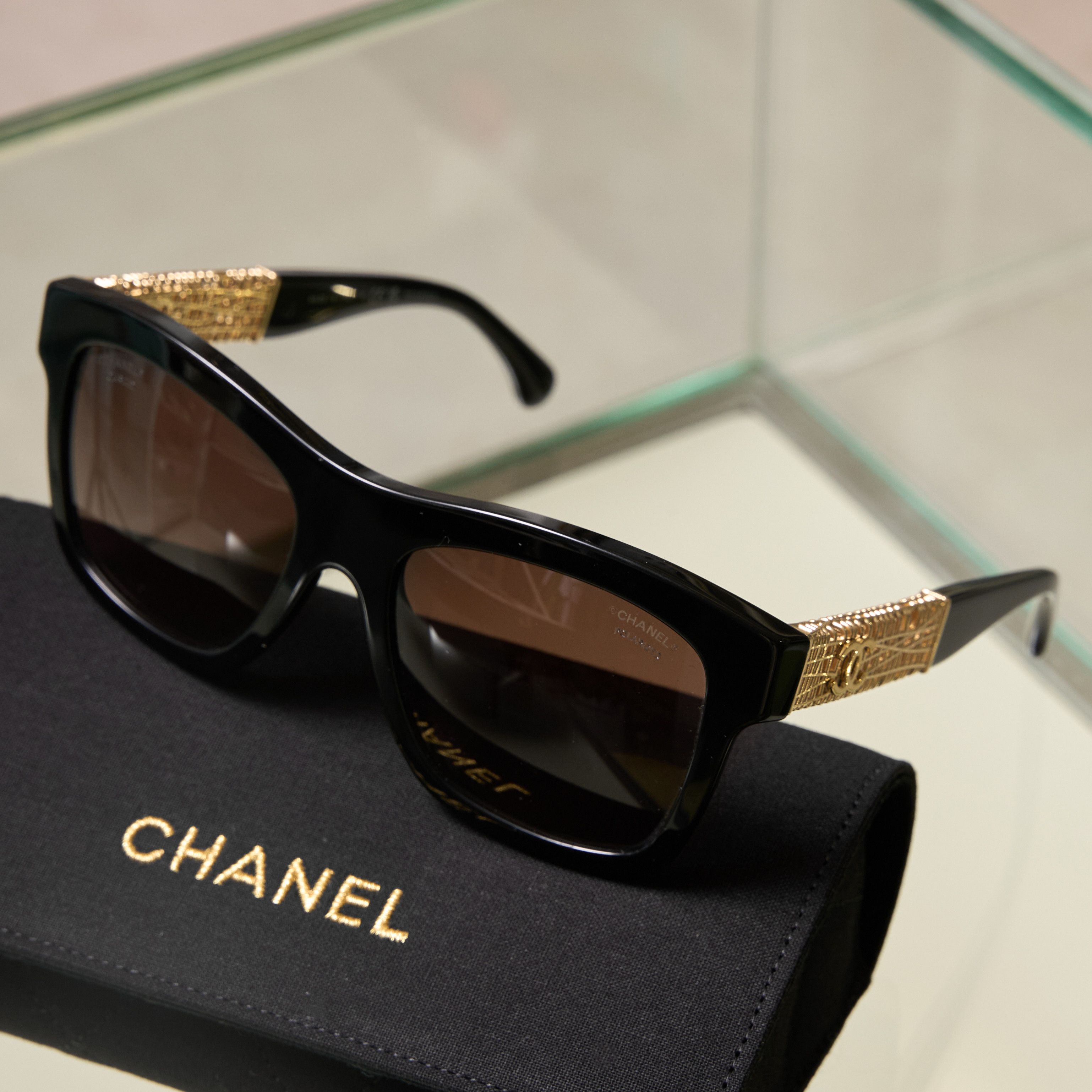 Chanel CHANEL 0CH5533 C622S9 Sunglasses Size ONE SIZE - 1 Thumbnail