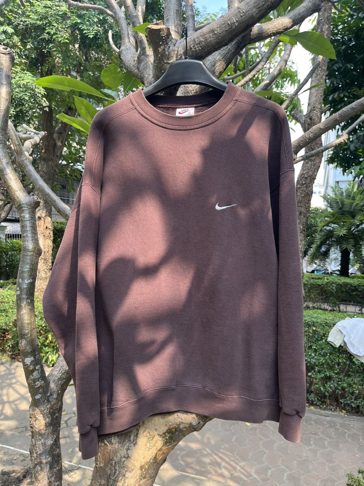 Nike Vintage Nike Swoosh Crewneck Brown Size US L / EU 52-54 / 3 - 1 Thumbnail