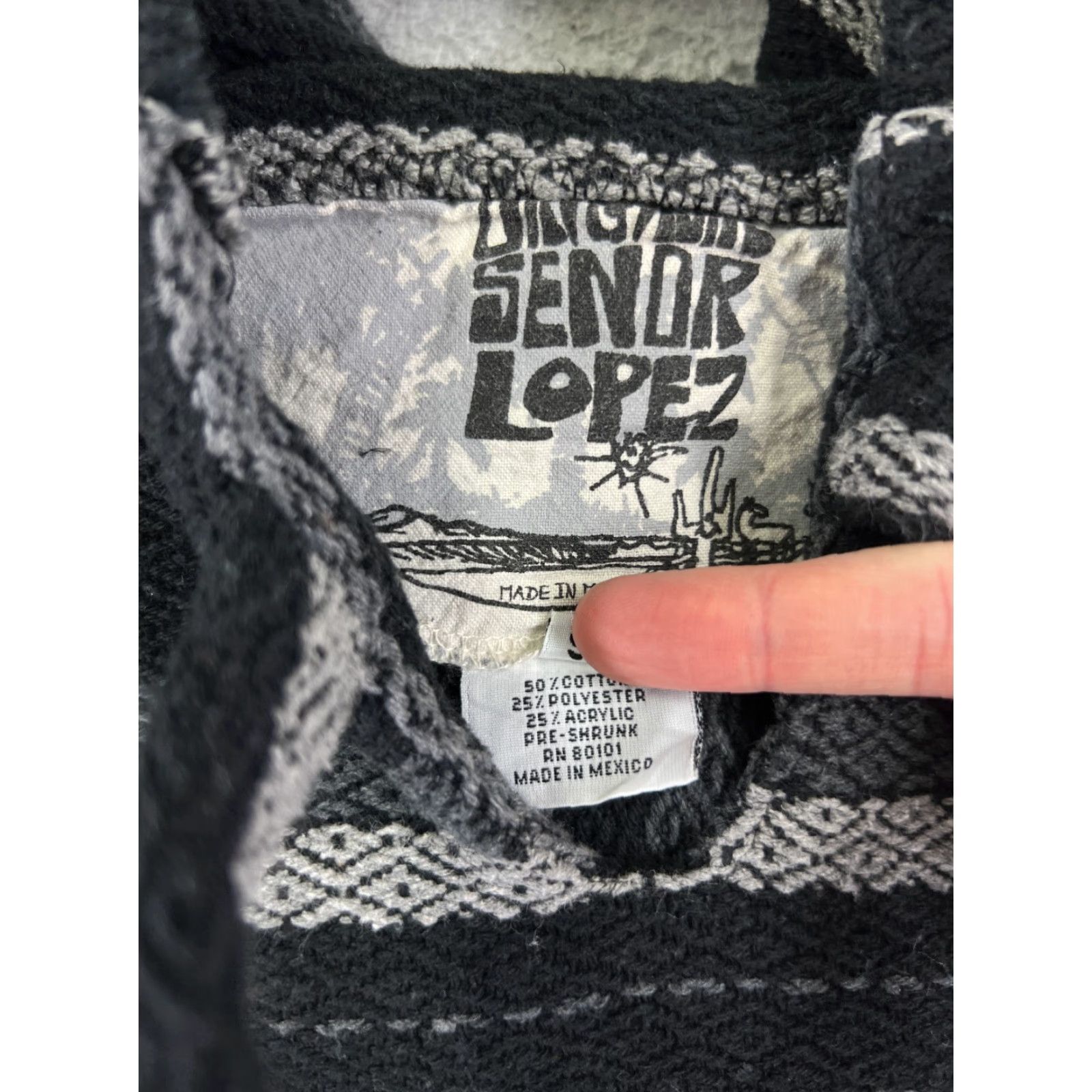 Vintage Senor Lopez Hoodie Mens Small Gray Black Pocket Pullover Crew Neck Knit All Seasons Hooded Size US S / EU 44-46 / 1 - 7 Thumbnail