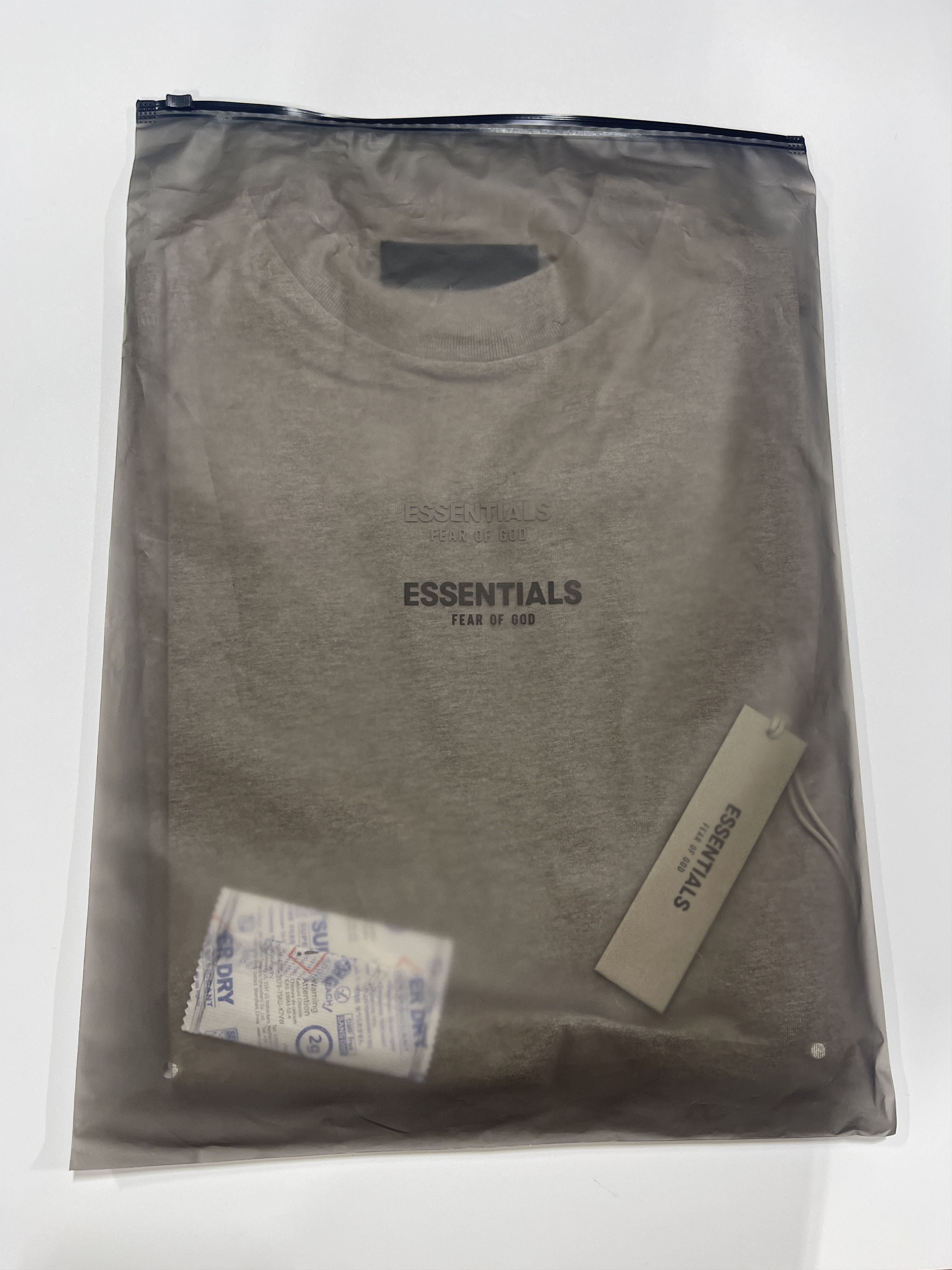 Fear of God 🔥 Fear of God Essentials T-shirt Core Heather Sz (S) Size US S / EU 44-46 / 1 - 3 Thumbnail