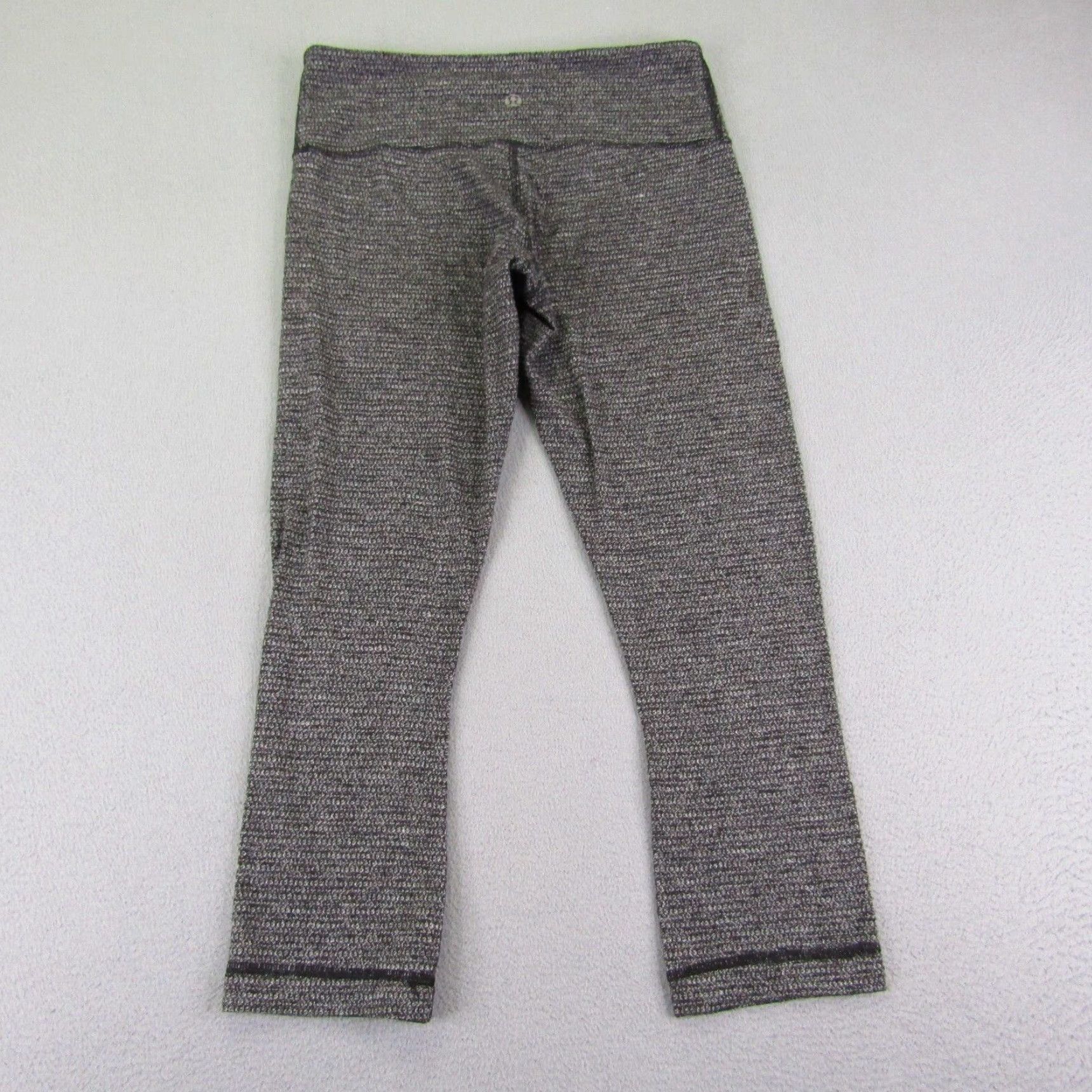 Lululemon Lululemon Leggings Womens 6 Heather Gray Crop Wunder Under Athletic Workout Gym Shirt? Size 25" / US 0 / IT 36 - 4 Thumbnail
