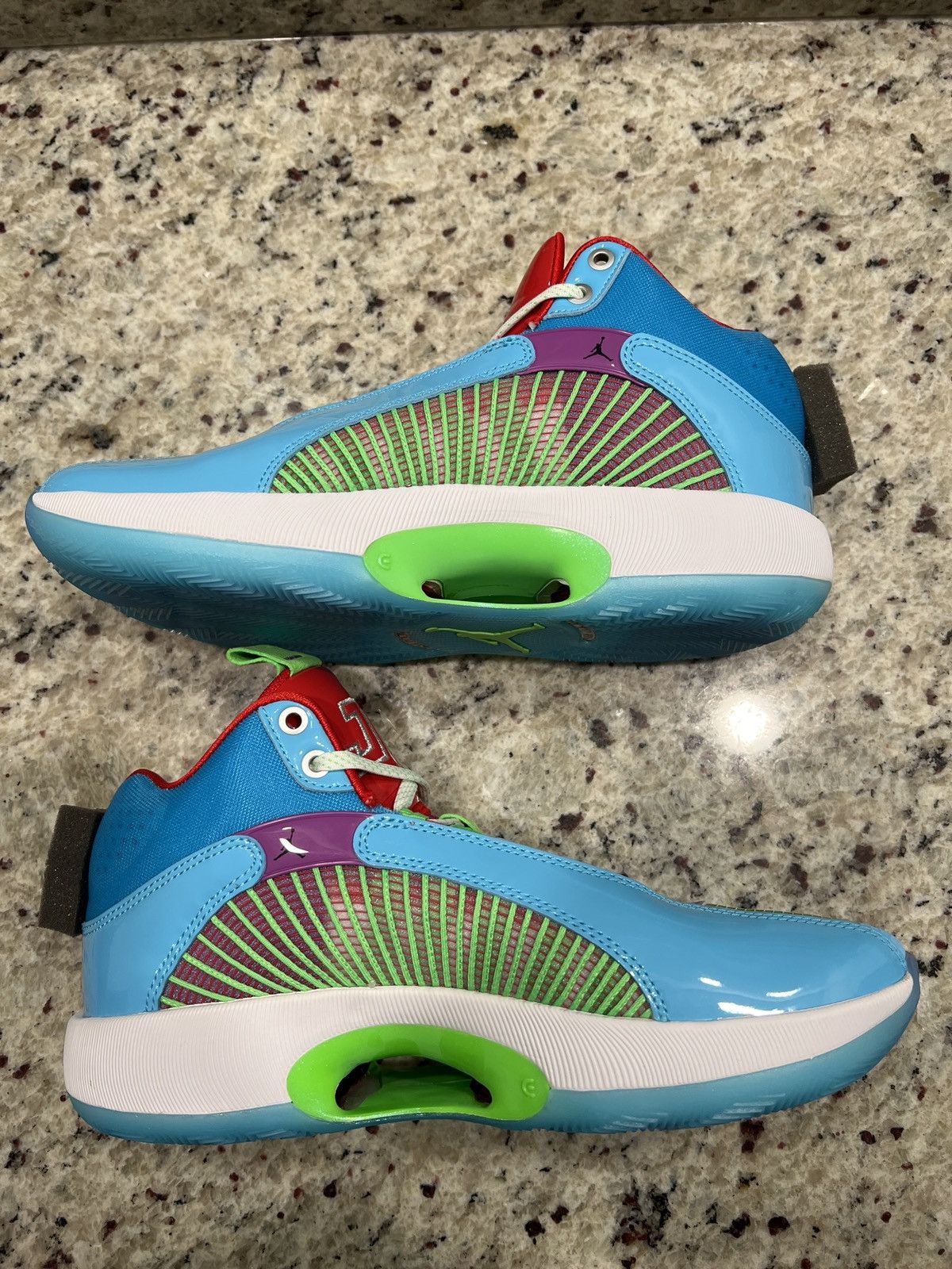 Jordan Brand Jordan 35 ‘Greatest Gift’ Size US 8.5 / EU 41-42 - 2 Thumbnail