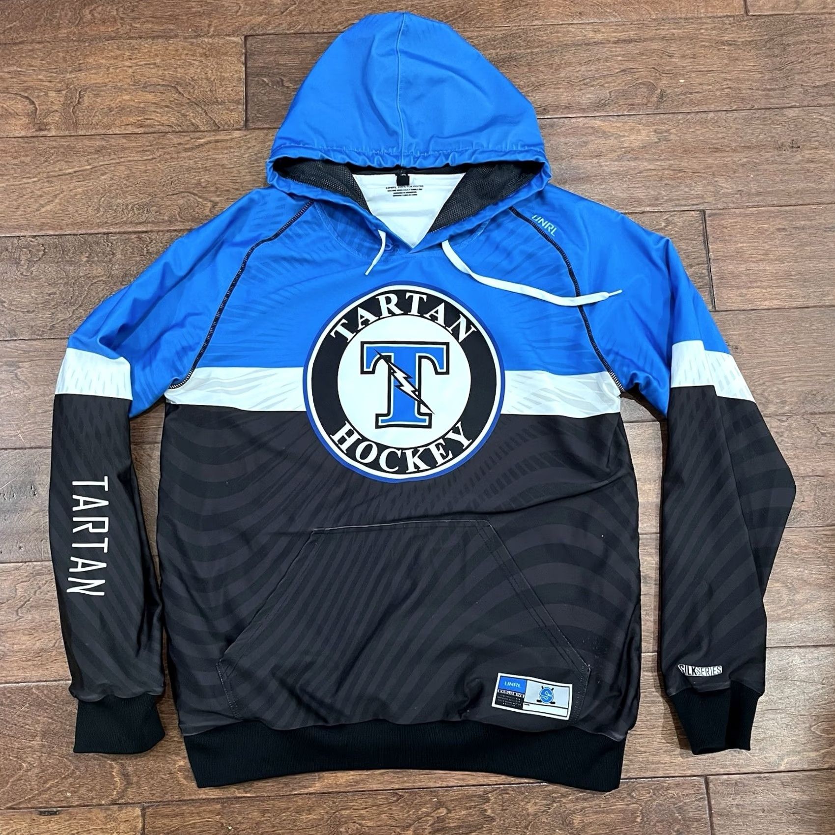 Vintage UNRL Hoodie Tartan Hockey Mens Medium Minnesota Silk Series Sweatshirt Blue Knit Long Sleeve Hooded Pullover Sports Outdoor Fall Winter Spring Mens Size US M / EU 48-50 / 2 - 2 Thumbnail