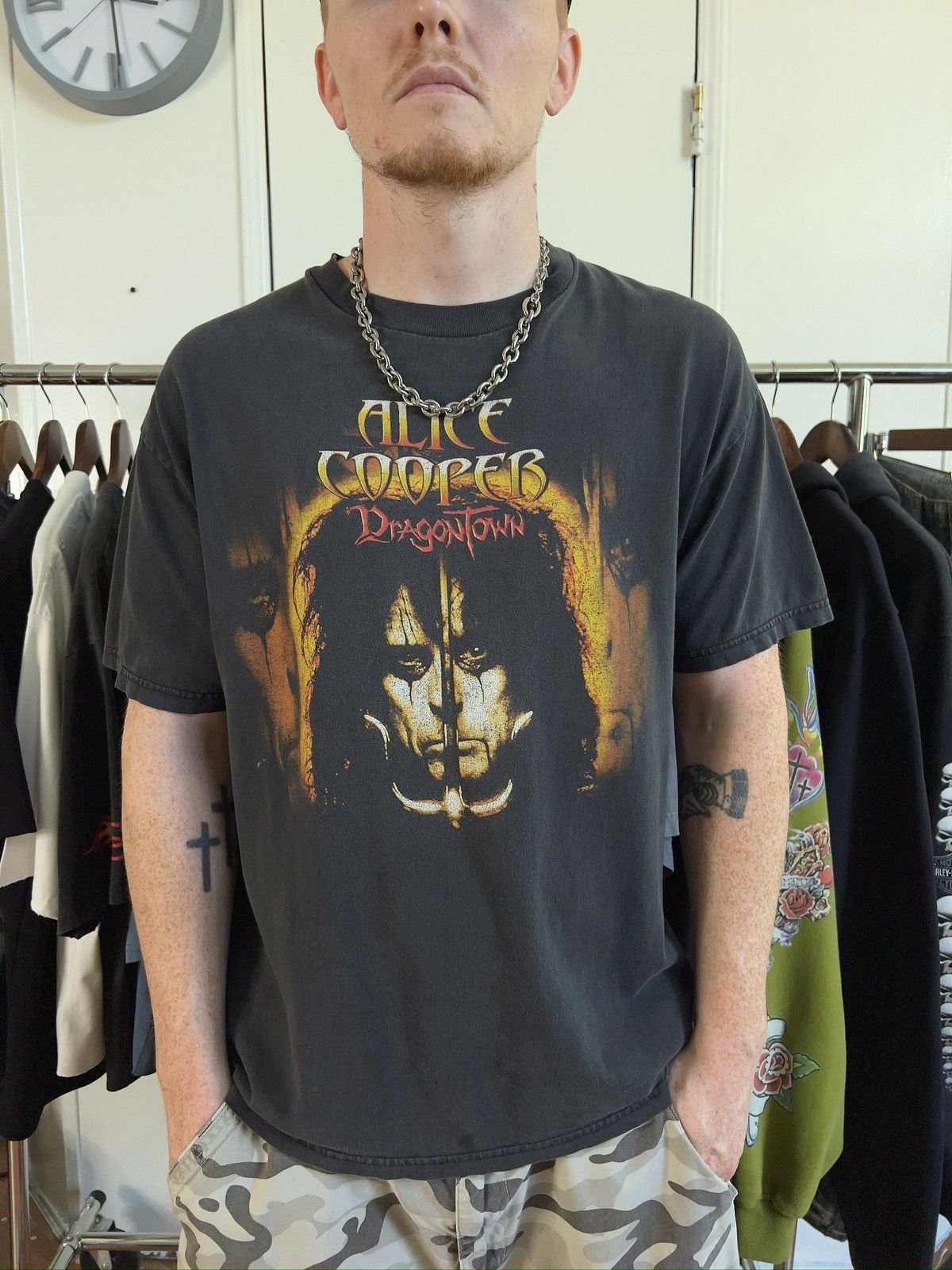 Vintage Thrashed Alice Cooper Y2K Band Tee Size US L / EU 52-54 / 3 - 1 Thumbnail