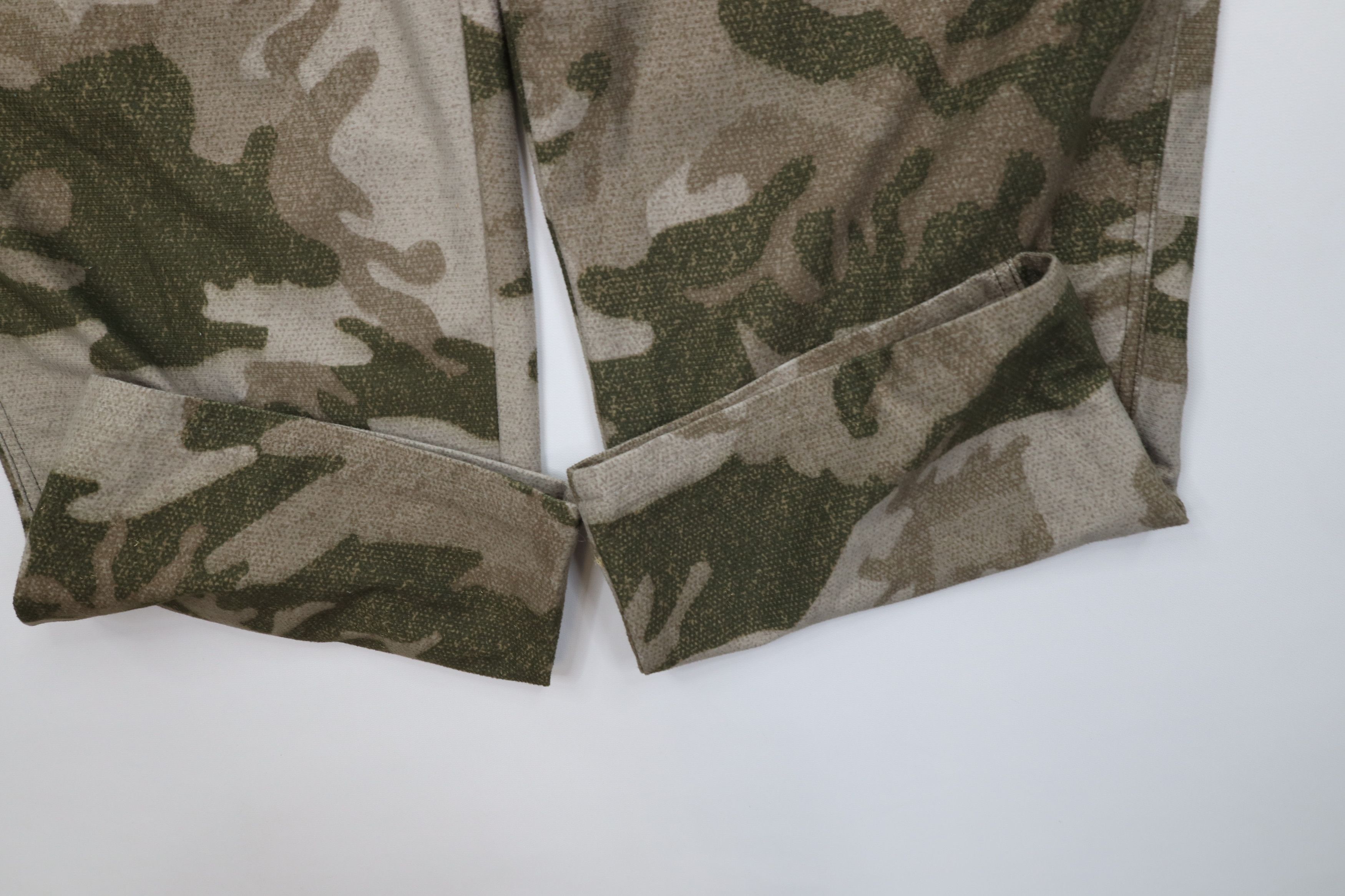 Cabelas Vintage 90s Cabelas Camouflage Wide Leg Cargo Pants Size US 44 / EU 60 - 5 Thumbnail