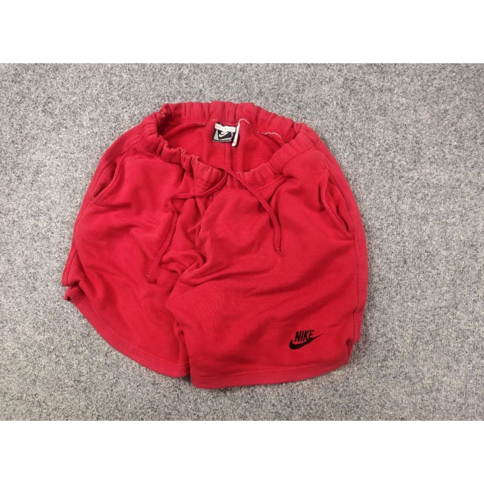 Nike VINTAGE Nike Swoosh Logo Red Cotton Casual Shorts USA Shirt Mens L XS? Size US 33 - 3 Thumbnail