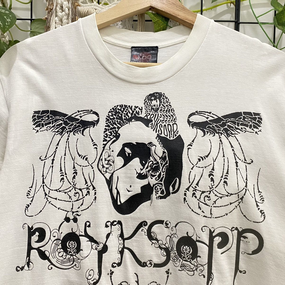 Band Tees Vintage Y2K Royksopp Norwegian Electronic Duo ERD GRUNGE TEE Size US M / EU 48-50 / 2 - 4 Thumbnail
