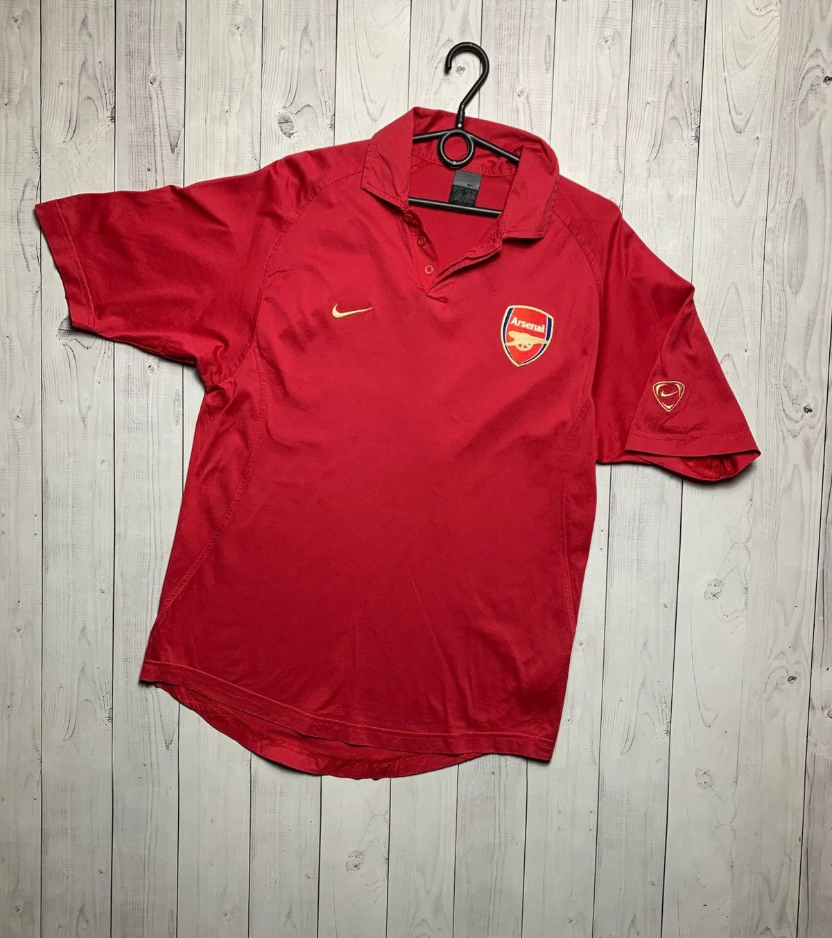 Nike × Vintage Vintage red Arsenal soccer polo size M red Size US M / EU 48-50 / 2 - 1 Thumbnail