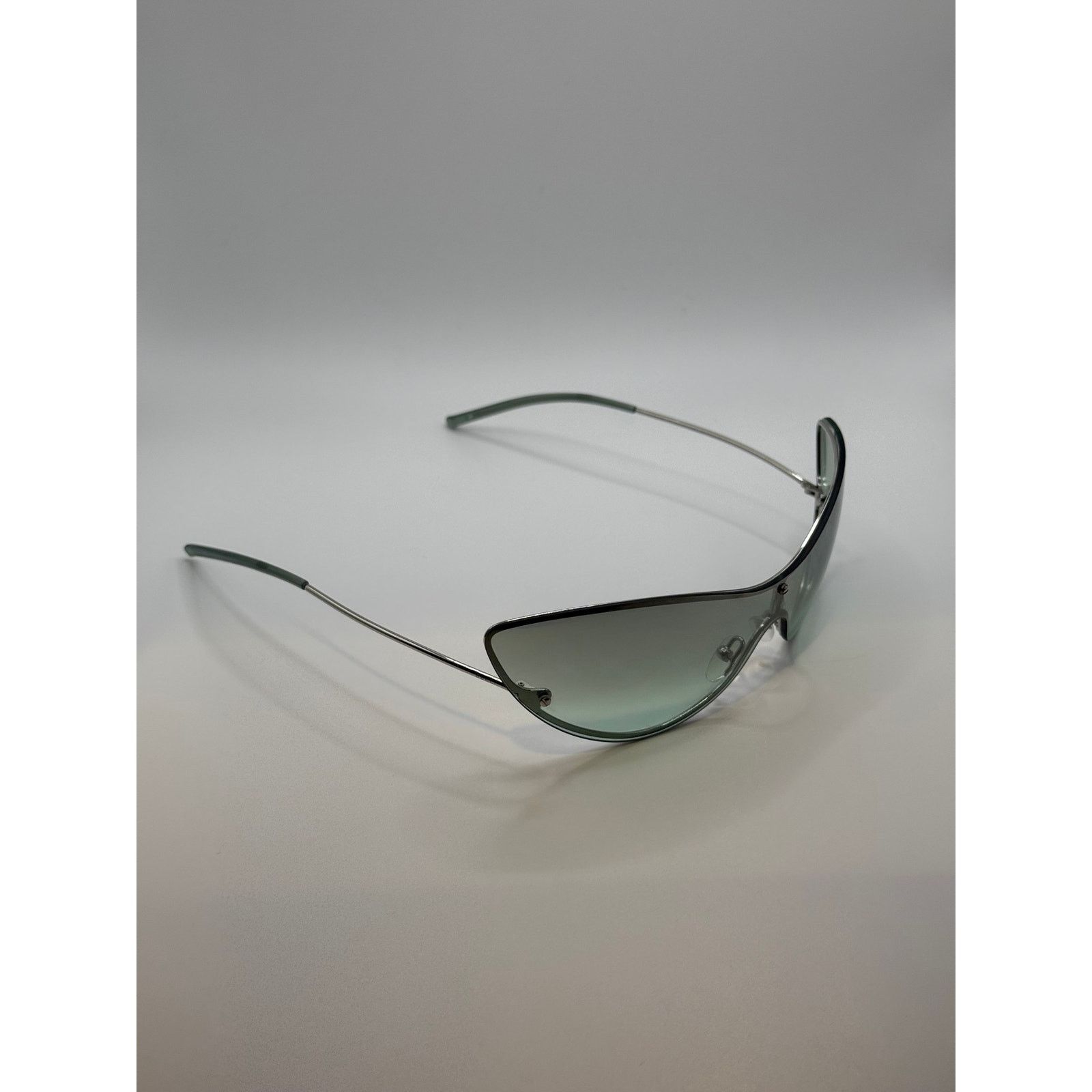 Gucci 2000s Gucci by Tom Ford iconic cat-eye sunglasses Size ONE SIZE - 3 Thumbnail