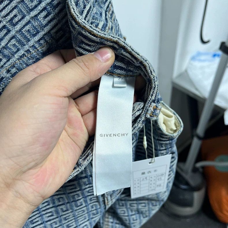 Givenchy All-over Printed Jeans O2127 2506-Nextarrow