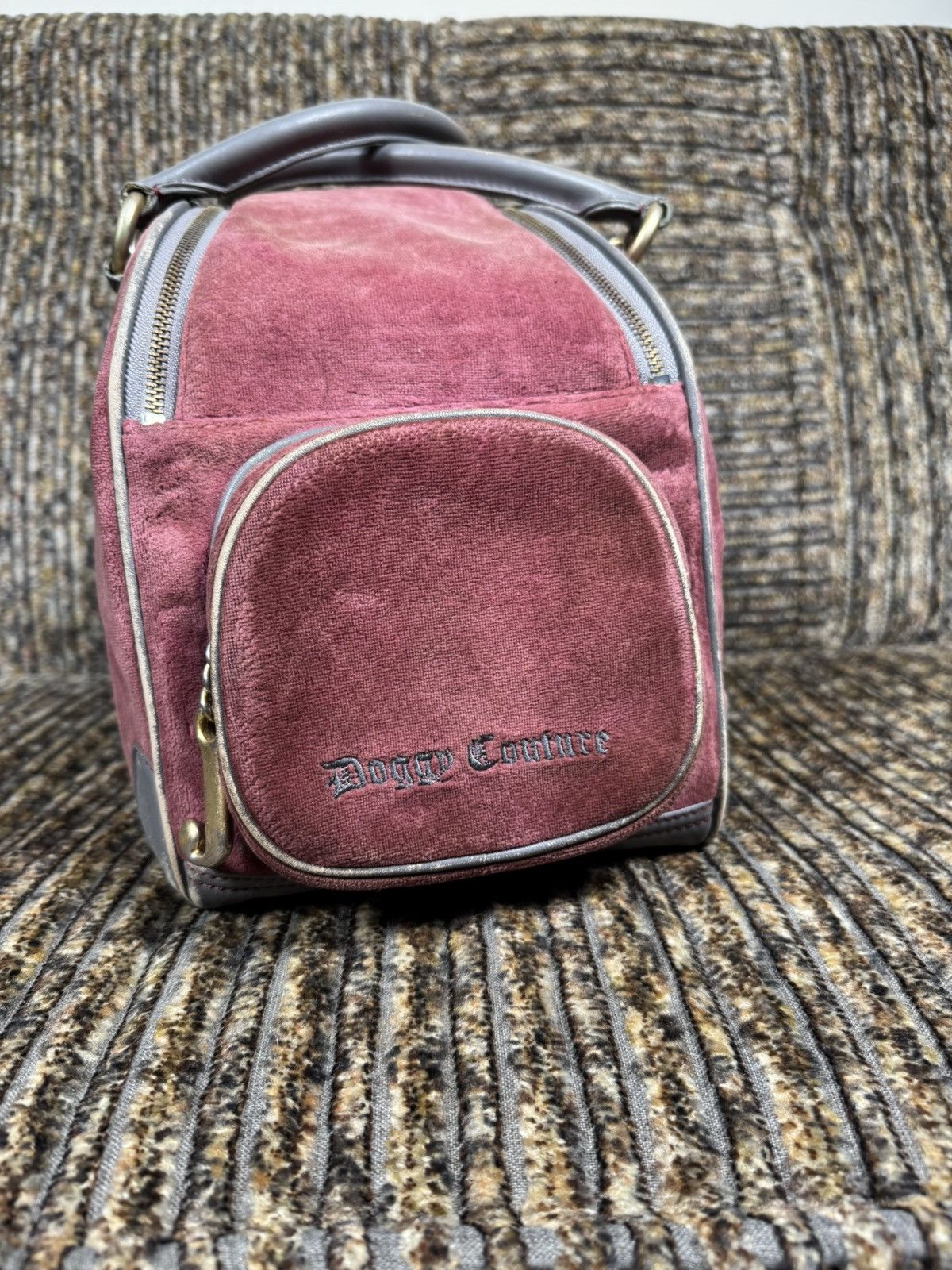Juicy Couture Jeans VTG JUICY COUTURE RARE Y2K Pink Velvet Pet Carrier Handbag Size ONE SIZE - 4 Thumbnail