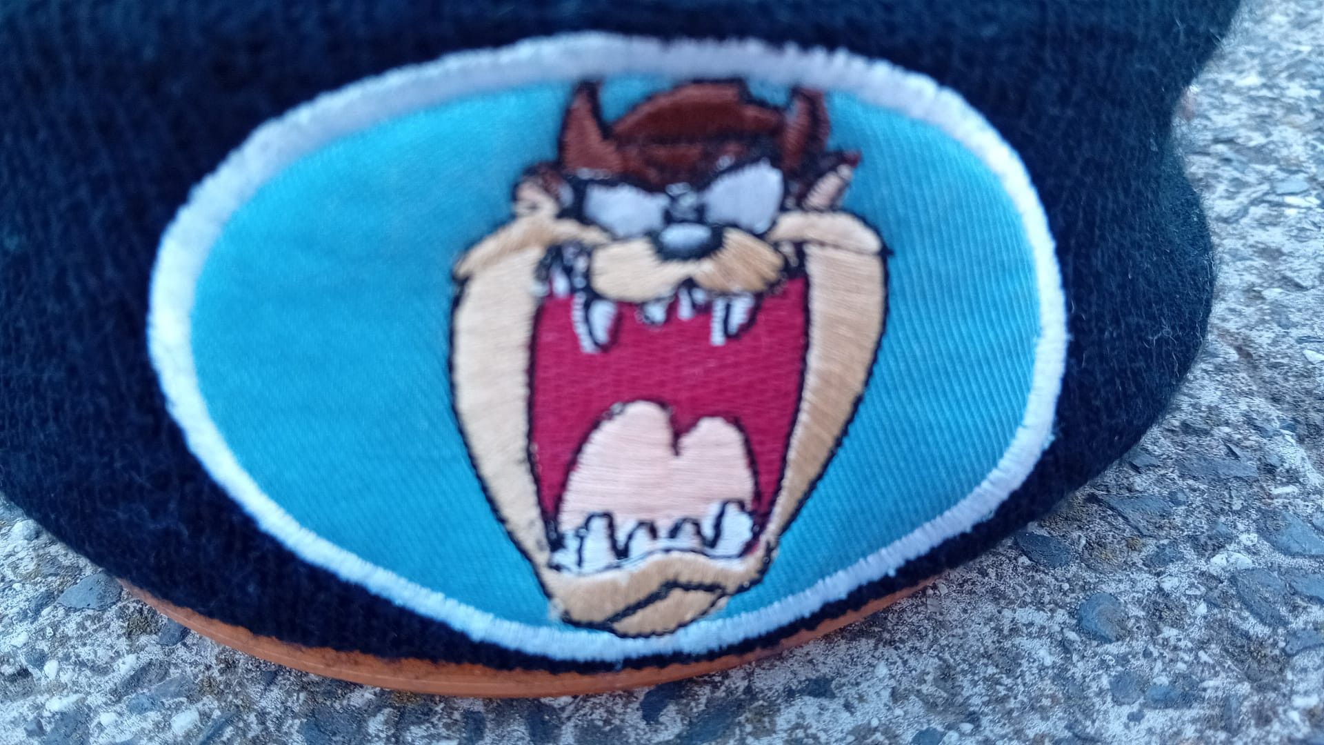Vintage × Warner Bros Looney Tunes Taz Warner Bros Tazmanian Devil Vtg 1997 Beanie Size ONE SIZE - 2 Thumbnail