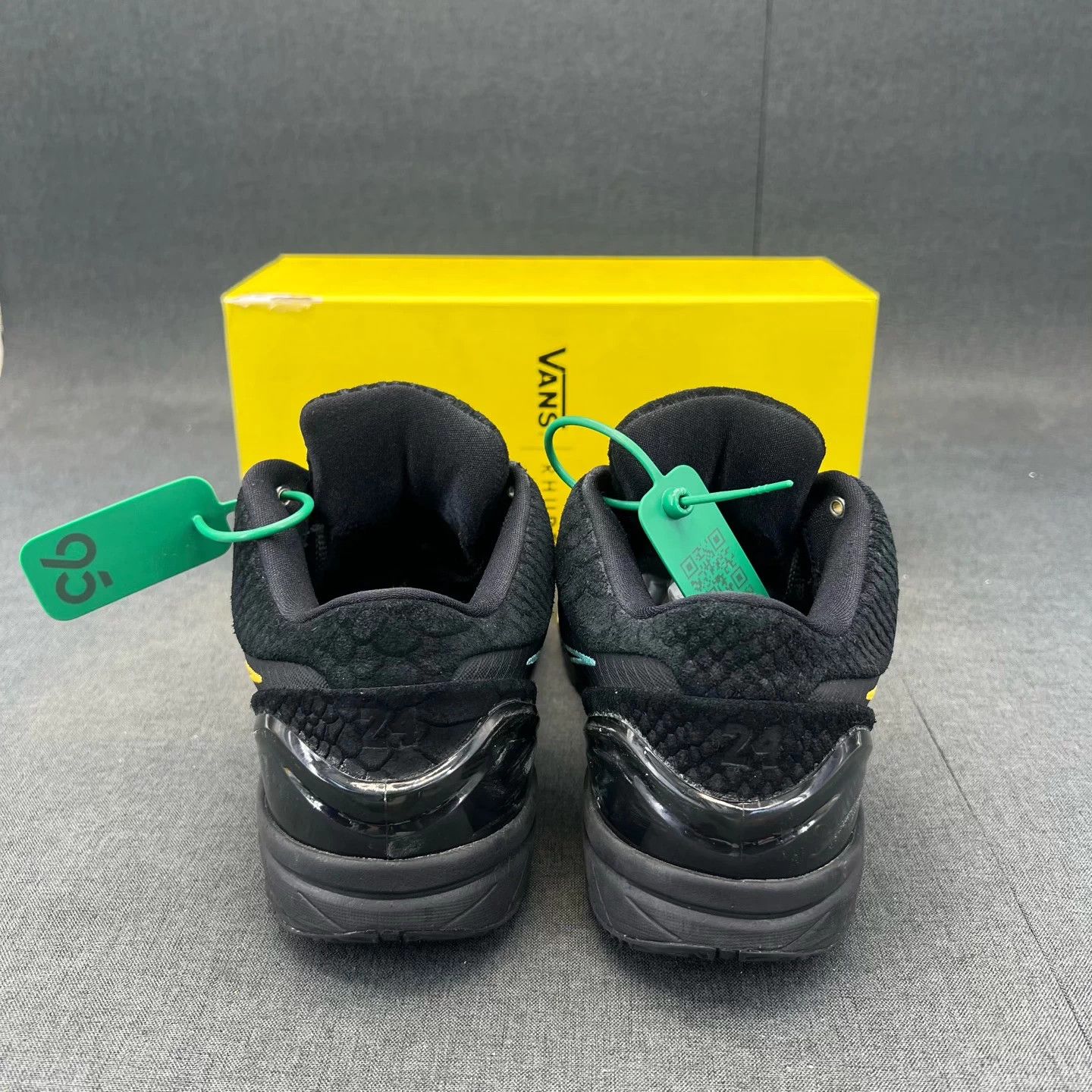 Nike Air Jordan 4 Black Yellow Snake Print 44 Size US 11 / EU 44 - 4 Thumbnail