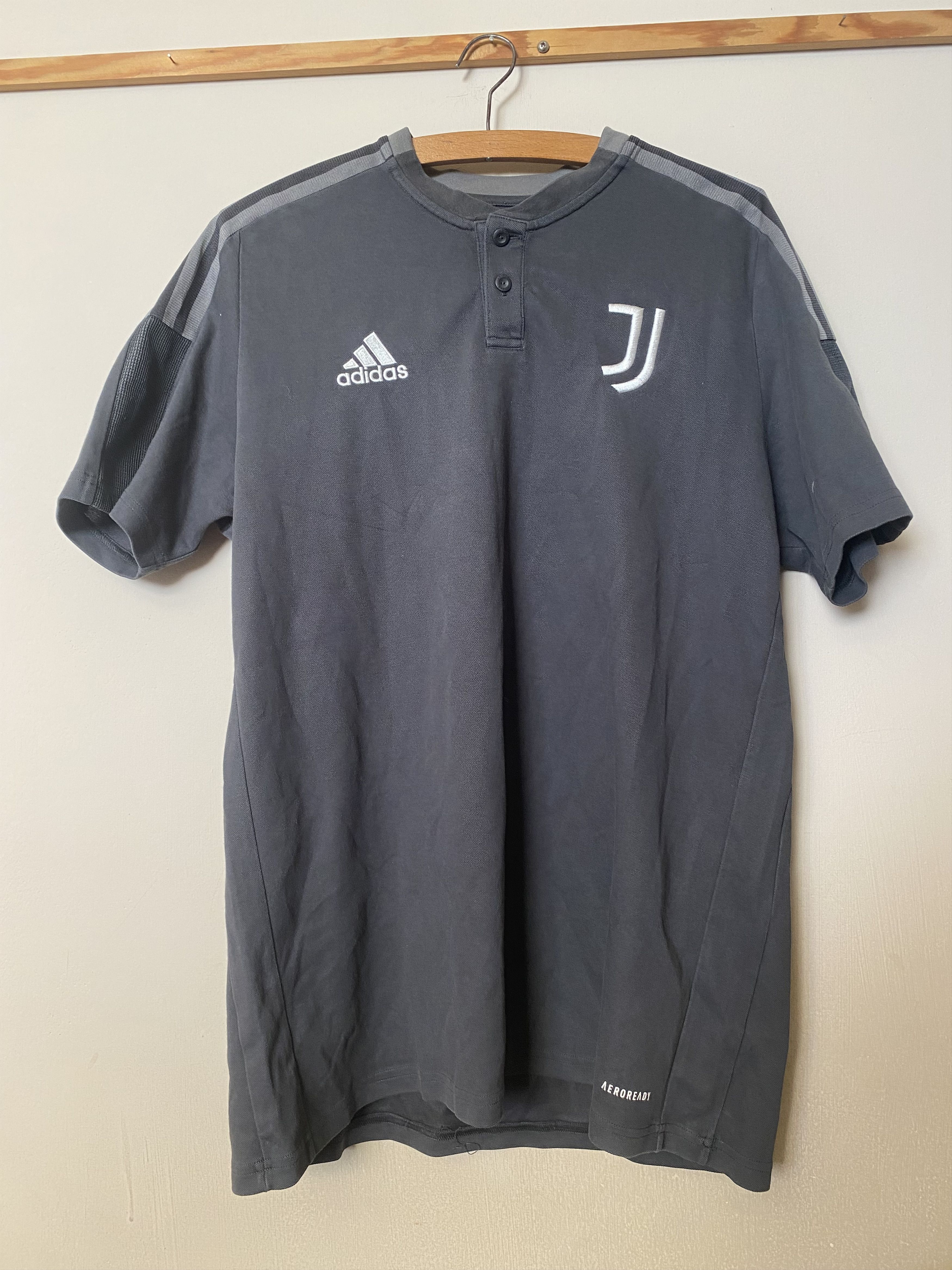 Adidas JUVENTUS TURIN F.C. - 2021/2022 - Adidas - L - UNIQUE Size US L / EU 52-54 / 3 - 1 Thumbnail