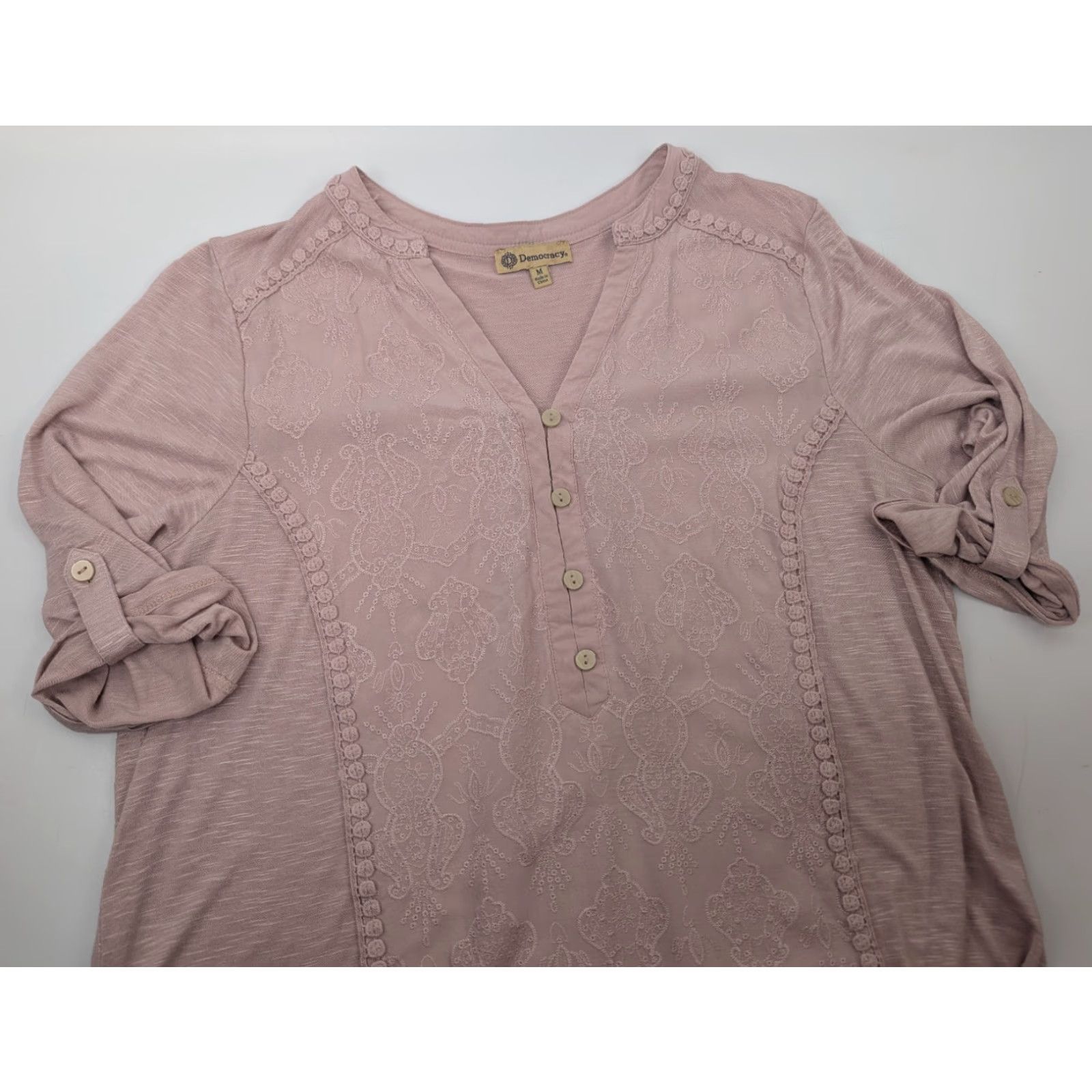 Vintage Democracy Blouse 3/4 Roll Tab Sleeve Button Front Embroidered V-Neck Pink M Womens Boho Casual Shirt Regular Fit Size M / US 6-8 / IT 42-44 - 5 Thumbnail