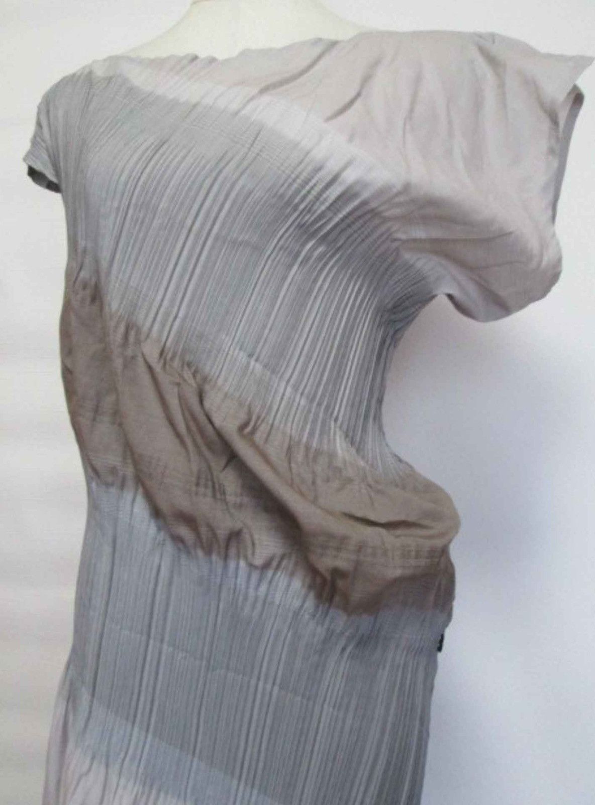 Issey Miyake issey miyake asymetrical pleated dress Size XS / US 0-2 / IT 36-38 - 6 Thumbnail