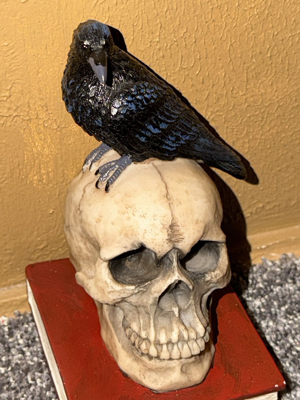 Other DWK Skull Bird Book End 2 Piece Set Used Pre Owned Size ONE SIZE - 14 Thumbnail