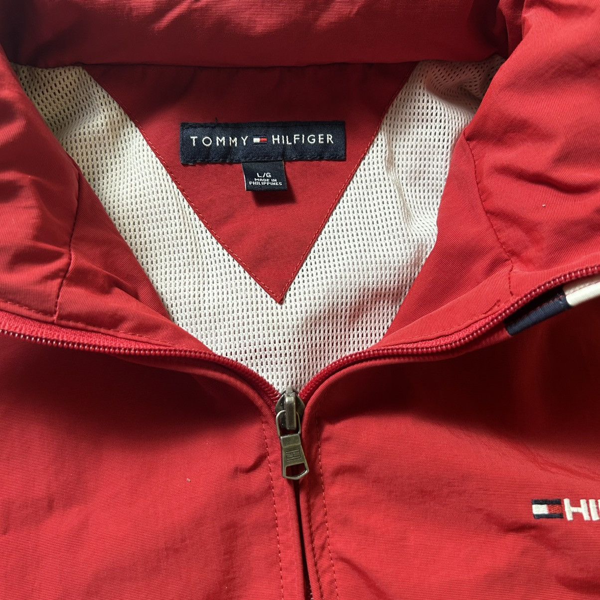 Tommy Hilfiger Vintage Tommy Hilfiger Logo Windbreaker Jacket Size L / US 10 / IT 46 - 8 Thumbnail