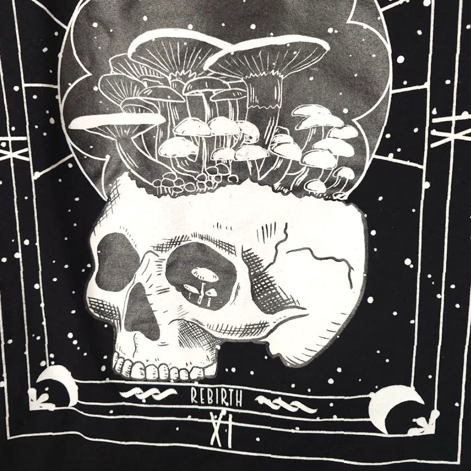 Vintage Rebirth Tarot Card T Shirt Mens Size Large Black Skull Mushrooms Size US L / EU 52-54 / 3 - 5 Thumbnail