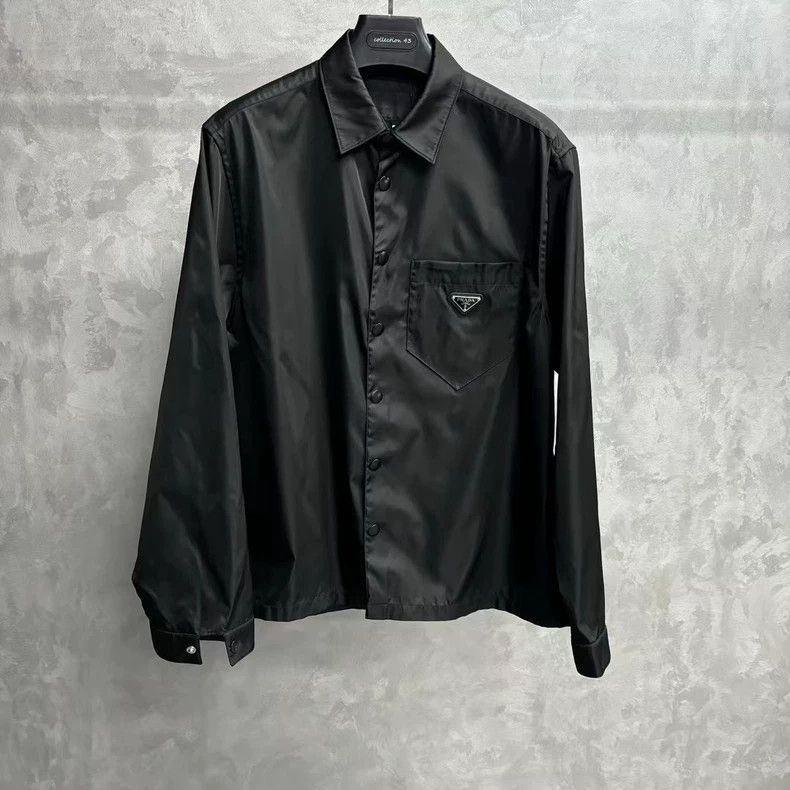 Prada Prada The latest black triangle long-sleeved shirt 2501-Ne Size US L / EU 52-54 / 3 - 1 Thumbnail