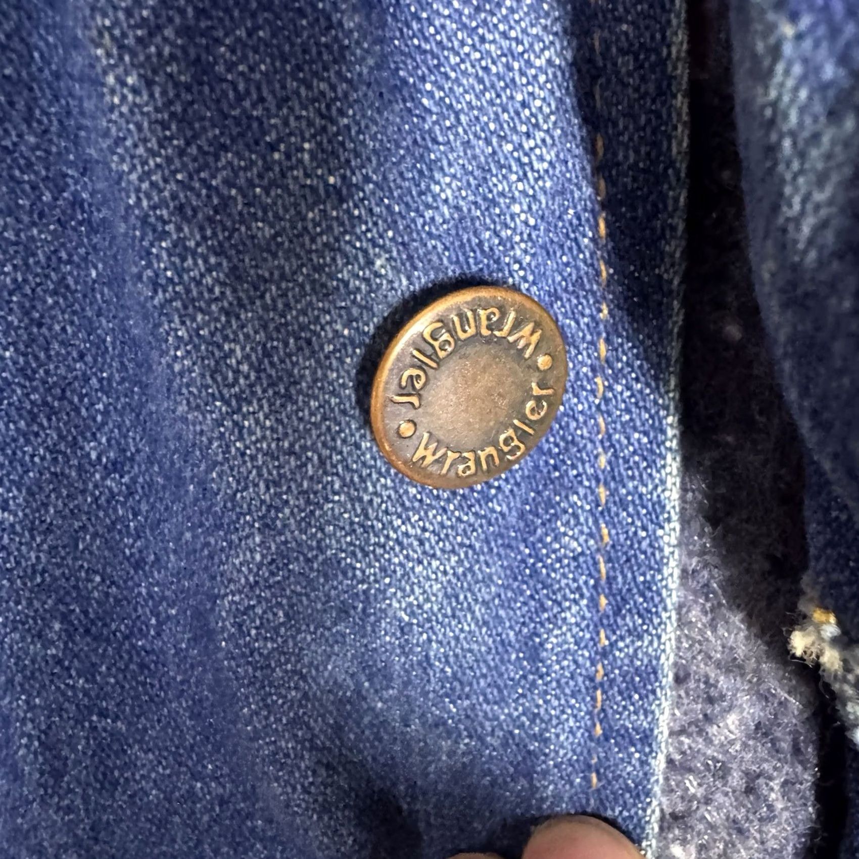 Wrangler VINTAGE Wrangler Denim Jacket Mens 46L Trucker Corduroy Blanket Lined USA Made Denim Jacket Mens 46L Blue Cowboy Western Jacket Mens Size US S / EU 44-46 / 1 - 3 Thumbnail