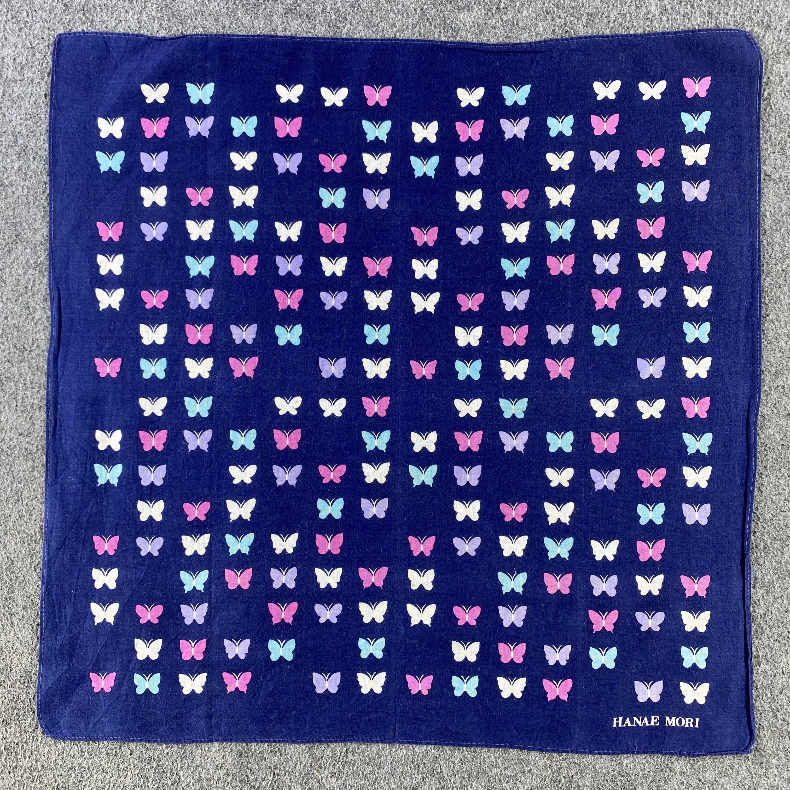 Hanae Mori Hanae Mori Handkerchief/Neckerchief/Bandana HC782 Size ONE SIZE - 1 Thumbnail