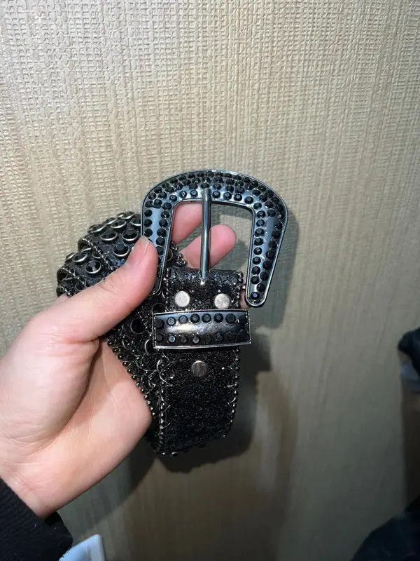 VIBE Belt Shiny Western Style Leather with Rivets Y2K Size ONE SIZE - 8 Thumbnail