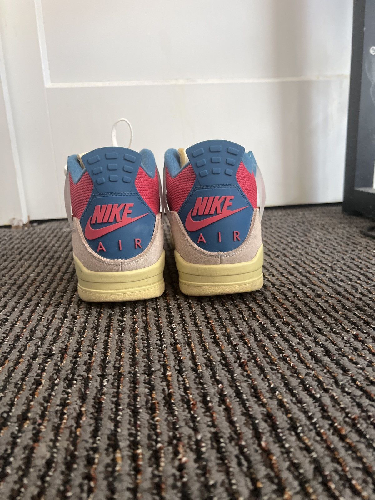 Jordan Brand × Nike × Union LA Union 4 Guava Ice Size US 11 / EU 44 - 3 Thumbnail